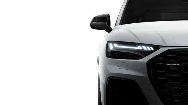 Audi Q5 view 6