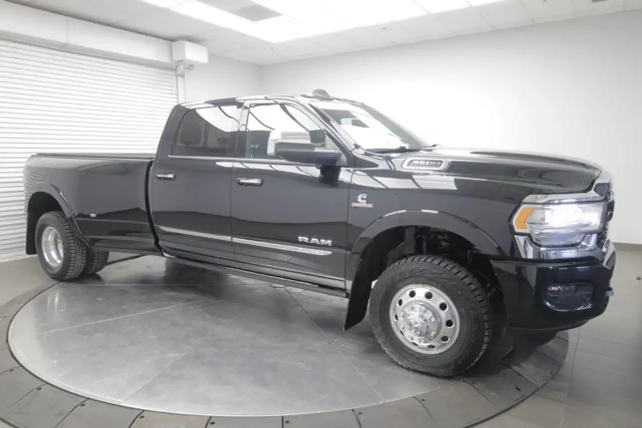 2022 RAM 3500