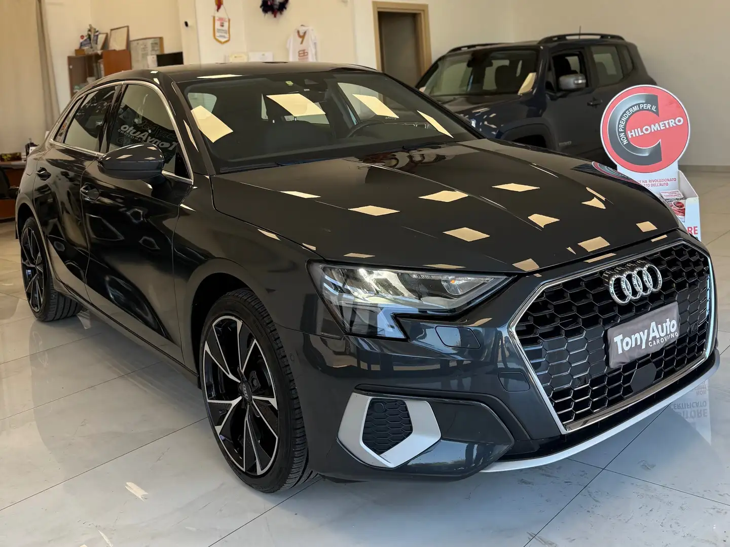 Audi A3 SPORTBACK 30 TDI s-tronic VIRTUAL COCKPIT,NAVI Grau - 2