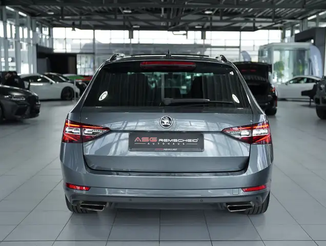 Skoda Superb view 10