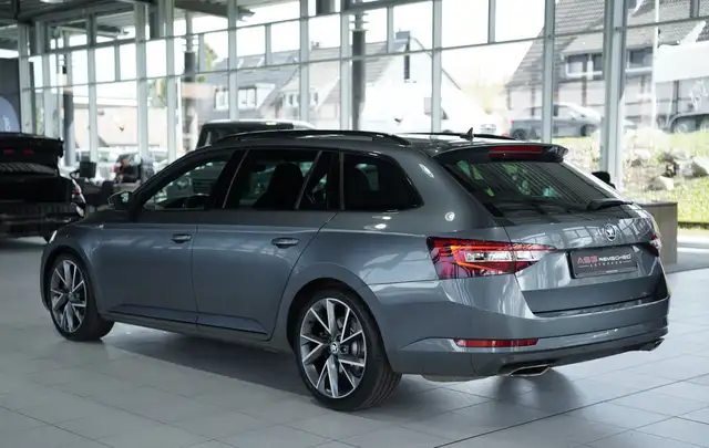Skoda Superb view 11