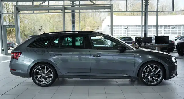 Skoda Superb view 7