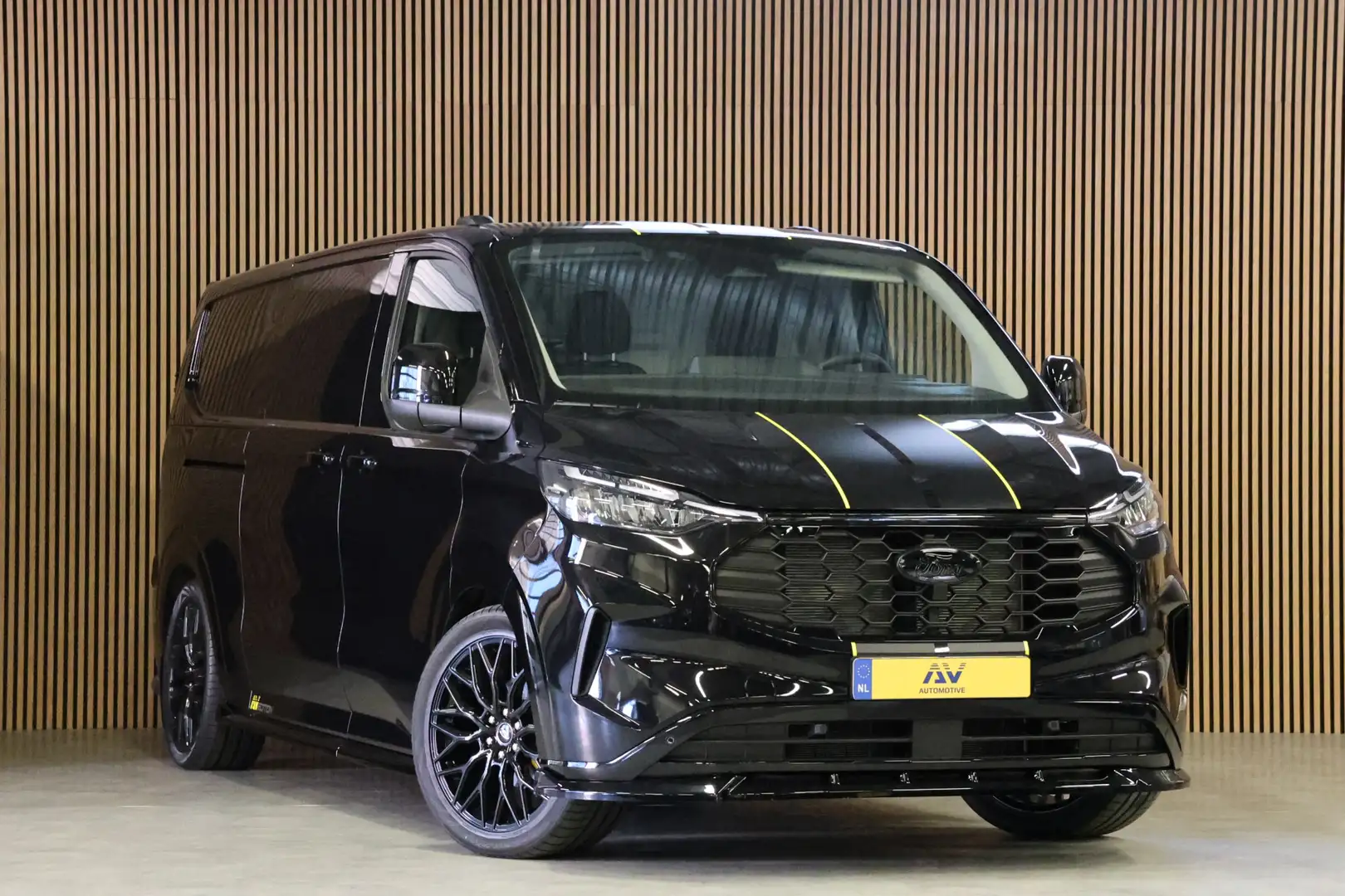 Ford Transit Custom 320 2.0 TDCI L2H1 DC Limited 170 PK | BPM VRIJ | A Schwarz - 2