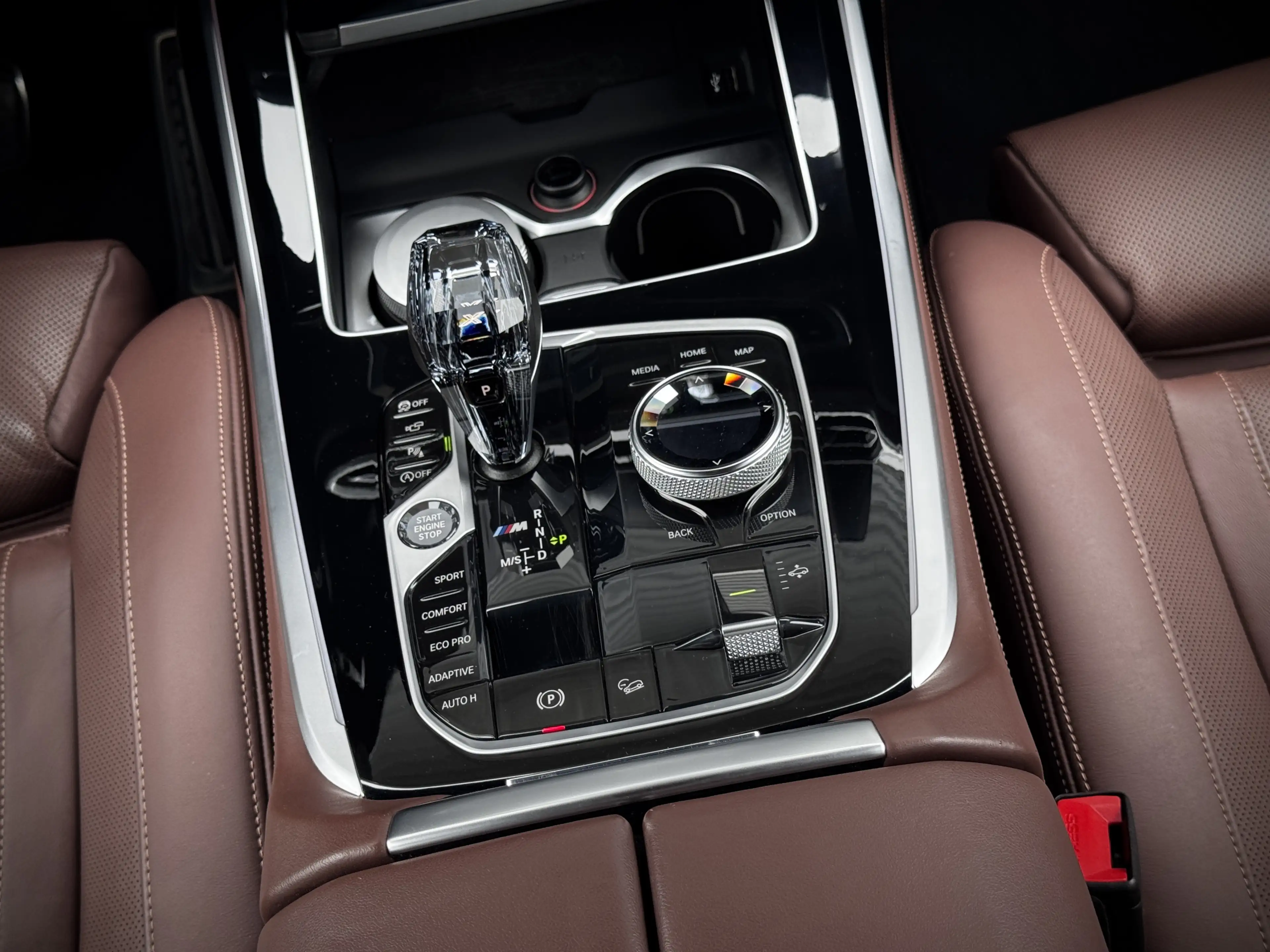 BMW X7 M50i xDrive | Full Option | Pano | B&W | Laser | M — photo 33