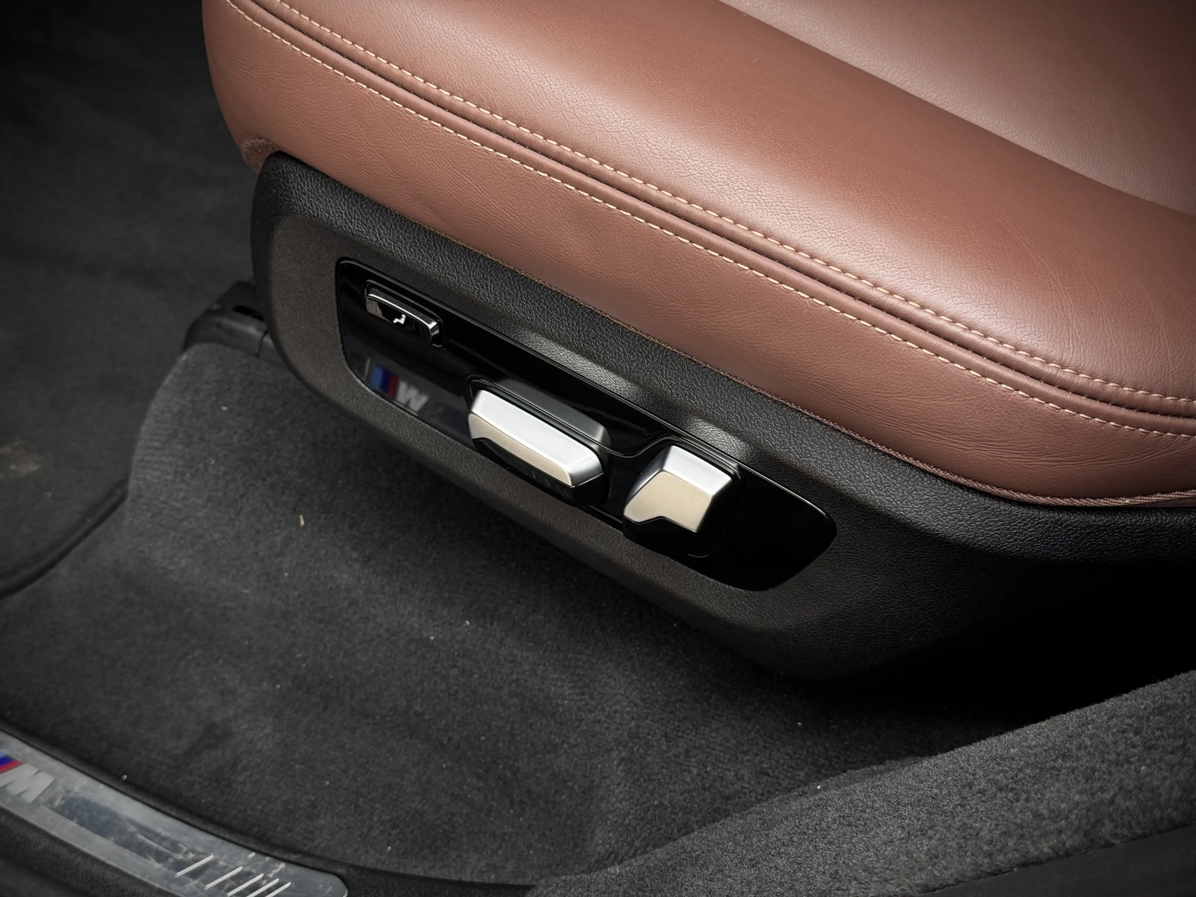 BMW X7 M50i xDrive | Full Option | Pano | B&W | Laser | M — photo 7