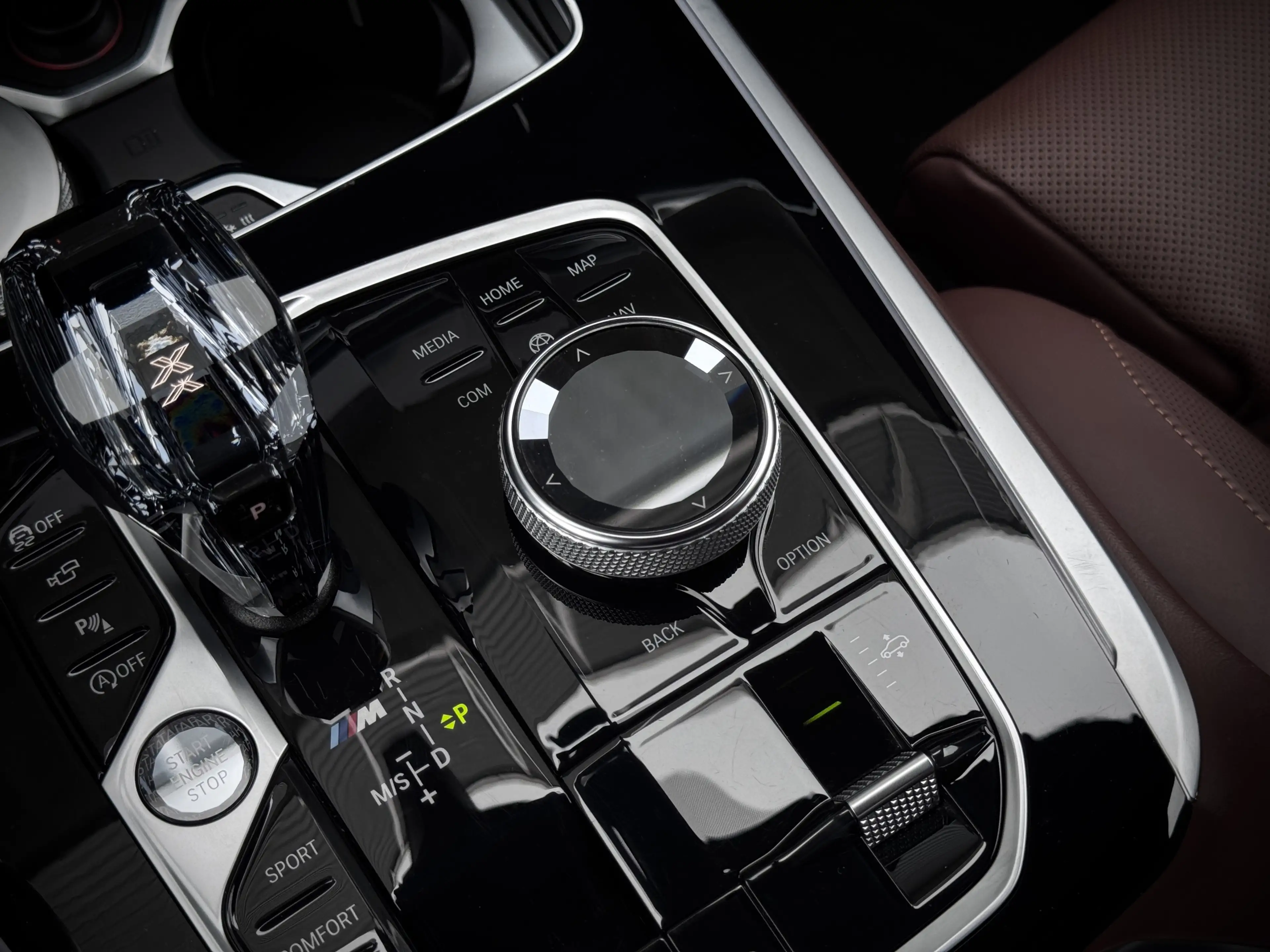 BMW X7 M50i xDrive | Full Option | Pano | B&W | Laser | M — photo 39