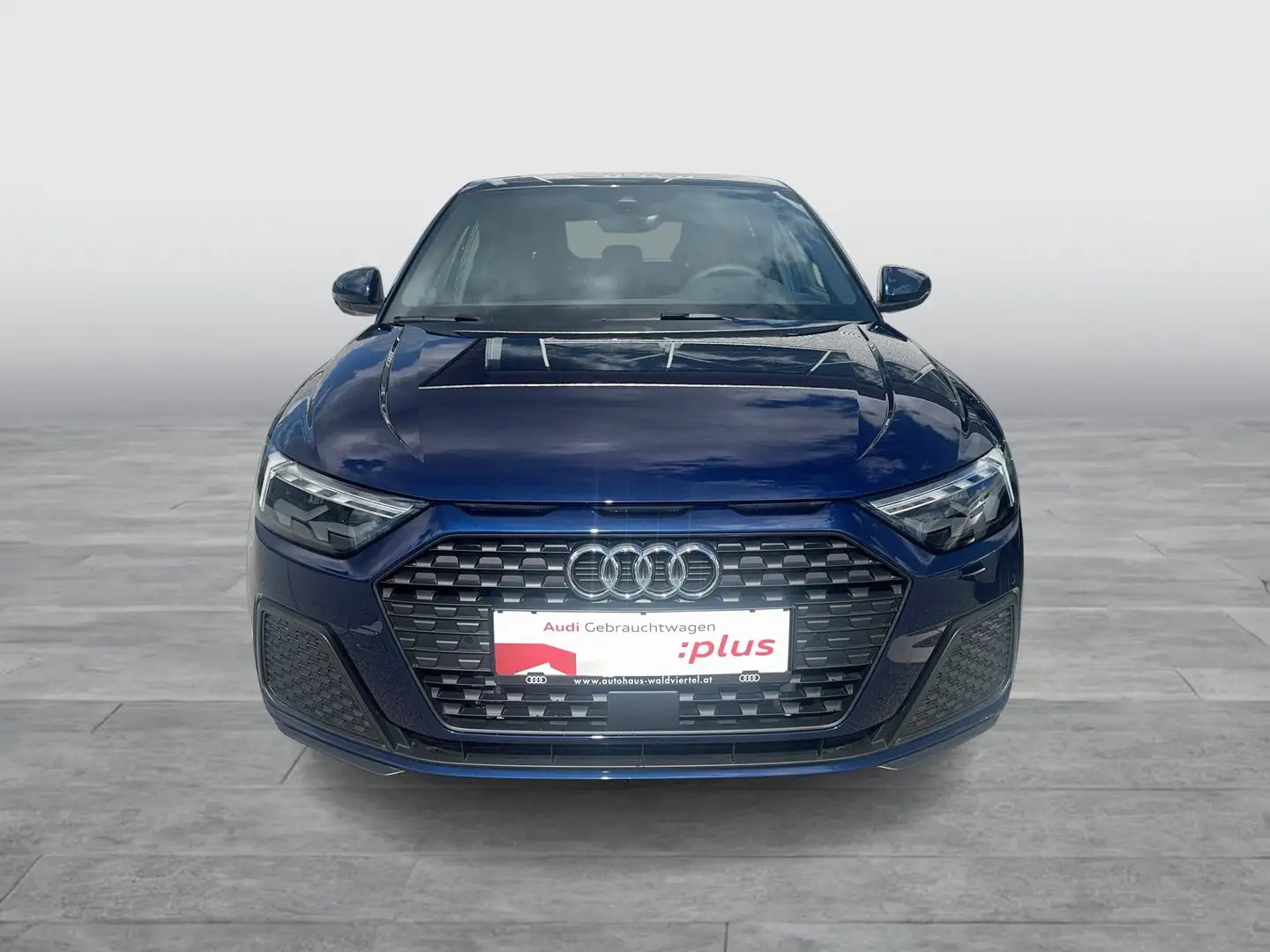 Audi A1 30 TFSI intense Blau - 2