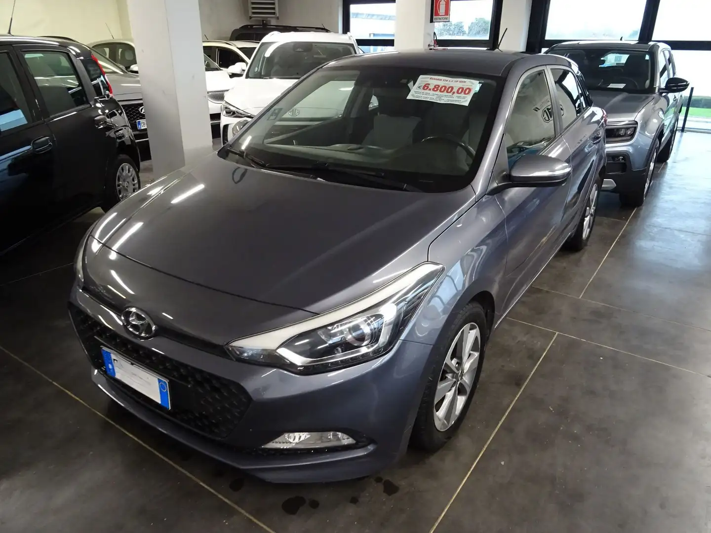 Hyundai i20 i20 1.2 84 CV 5 porte Classic Grigio - 1