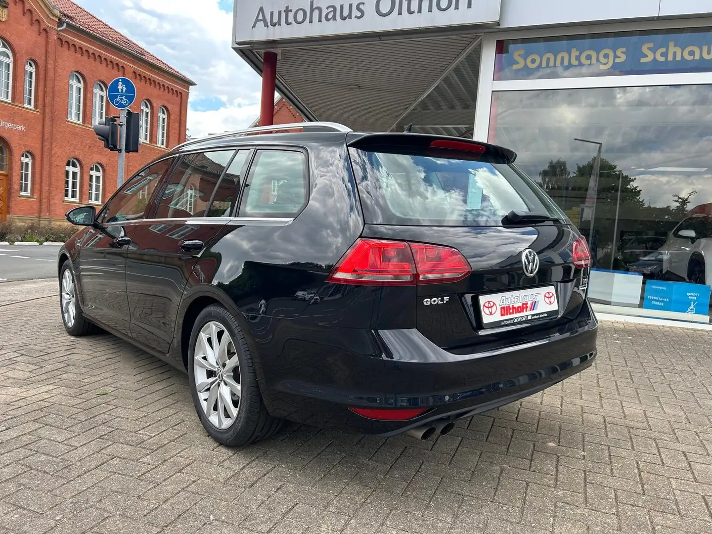 Volkswagen Golf Variant Highline BMT Noir - 2