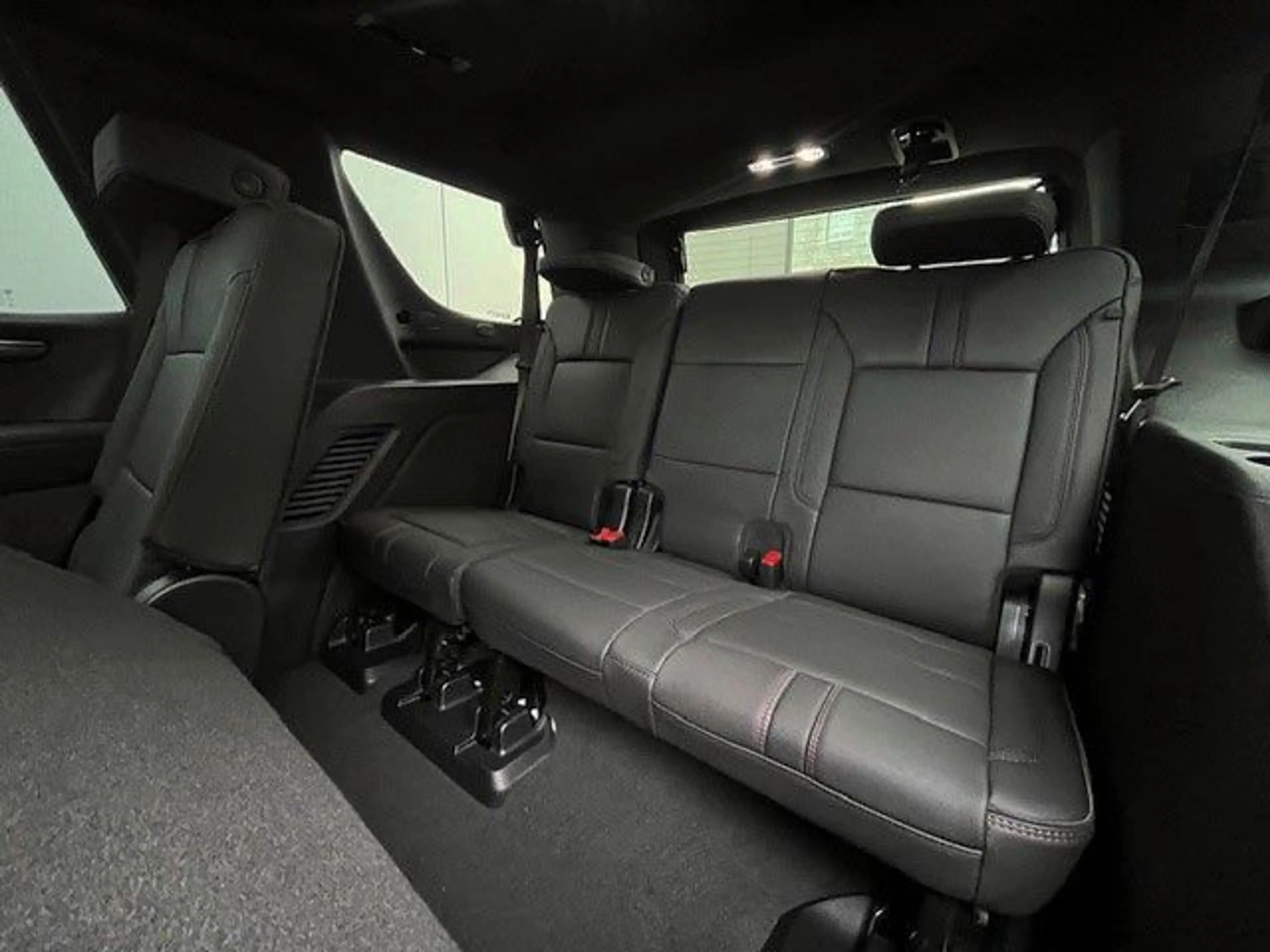 Chevrolet Tahoe RST 6.2l V8 22" Räder-8 Sitzer — photo 10
