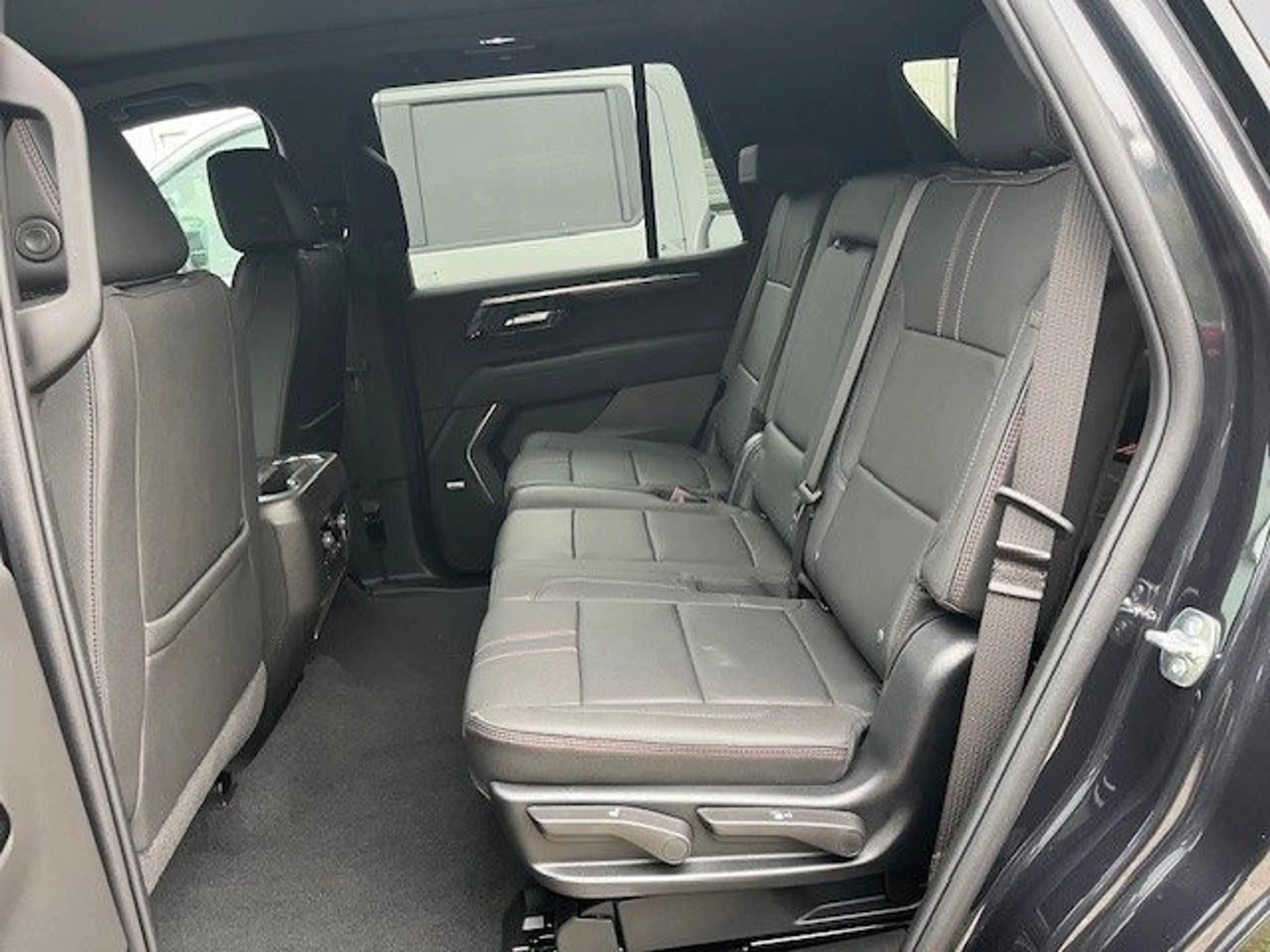 Chevrolet Tahoe RST 6.2l V8 22" Räder-8 Sitzer — photo 11
