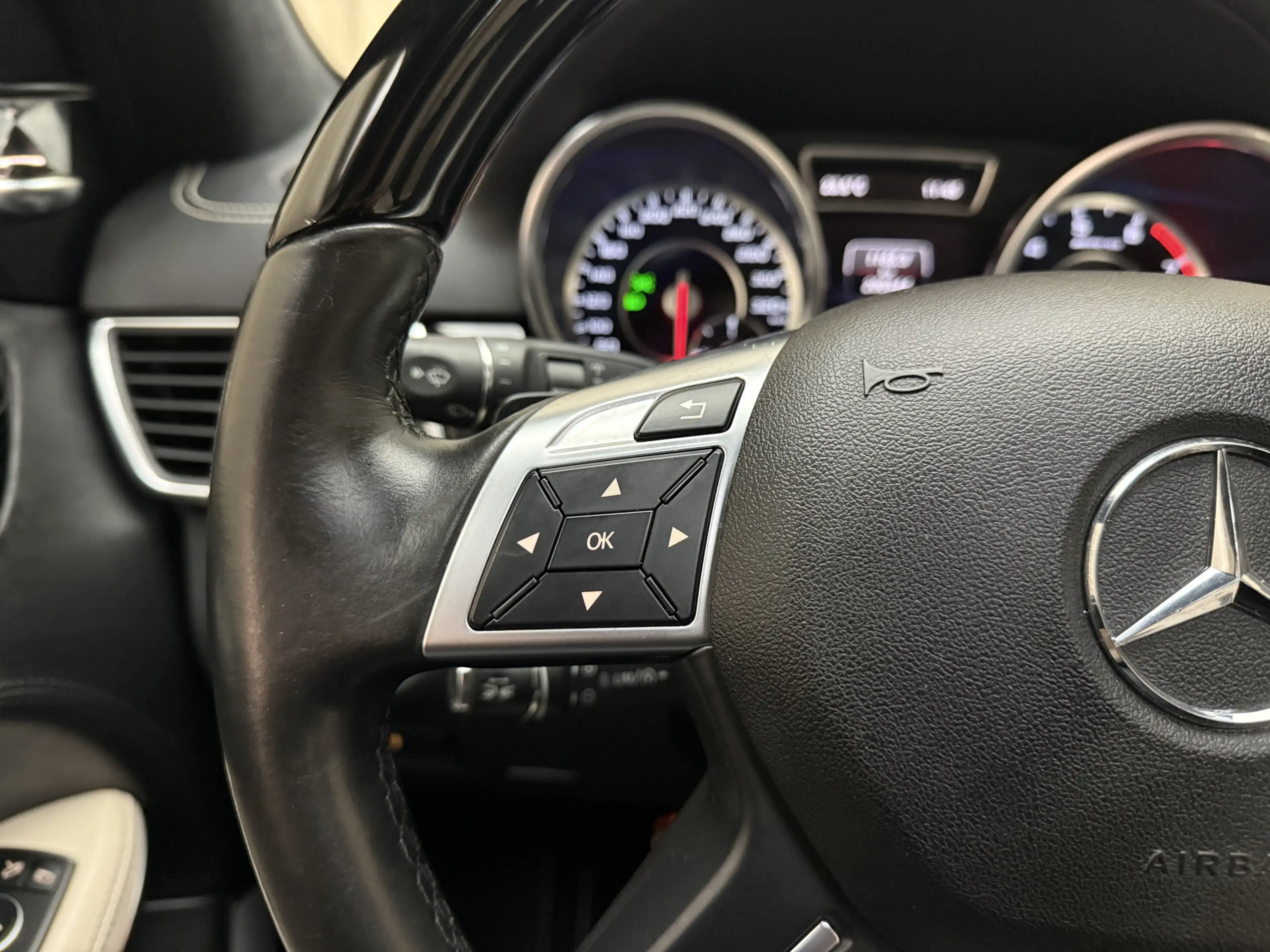 Mercedes-Benz GL 63 AMG 558PK Full Option / Night Vision / Soft-Close / St — photo 35