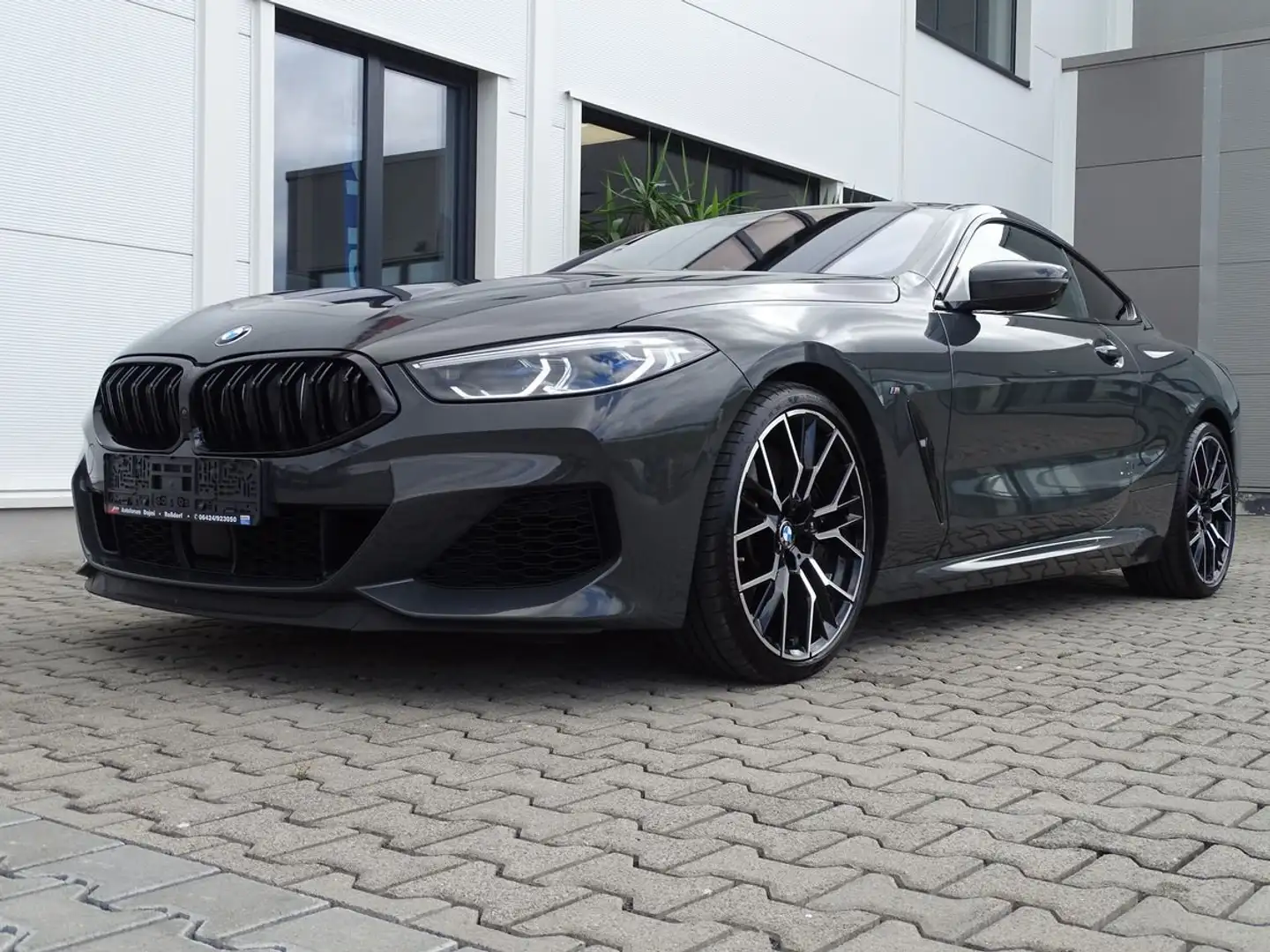 BMW M850 M850i xDrive Grau - 1