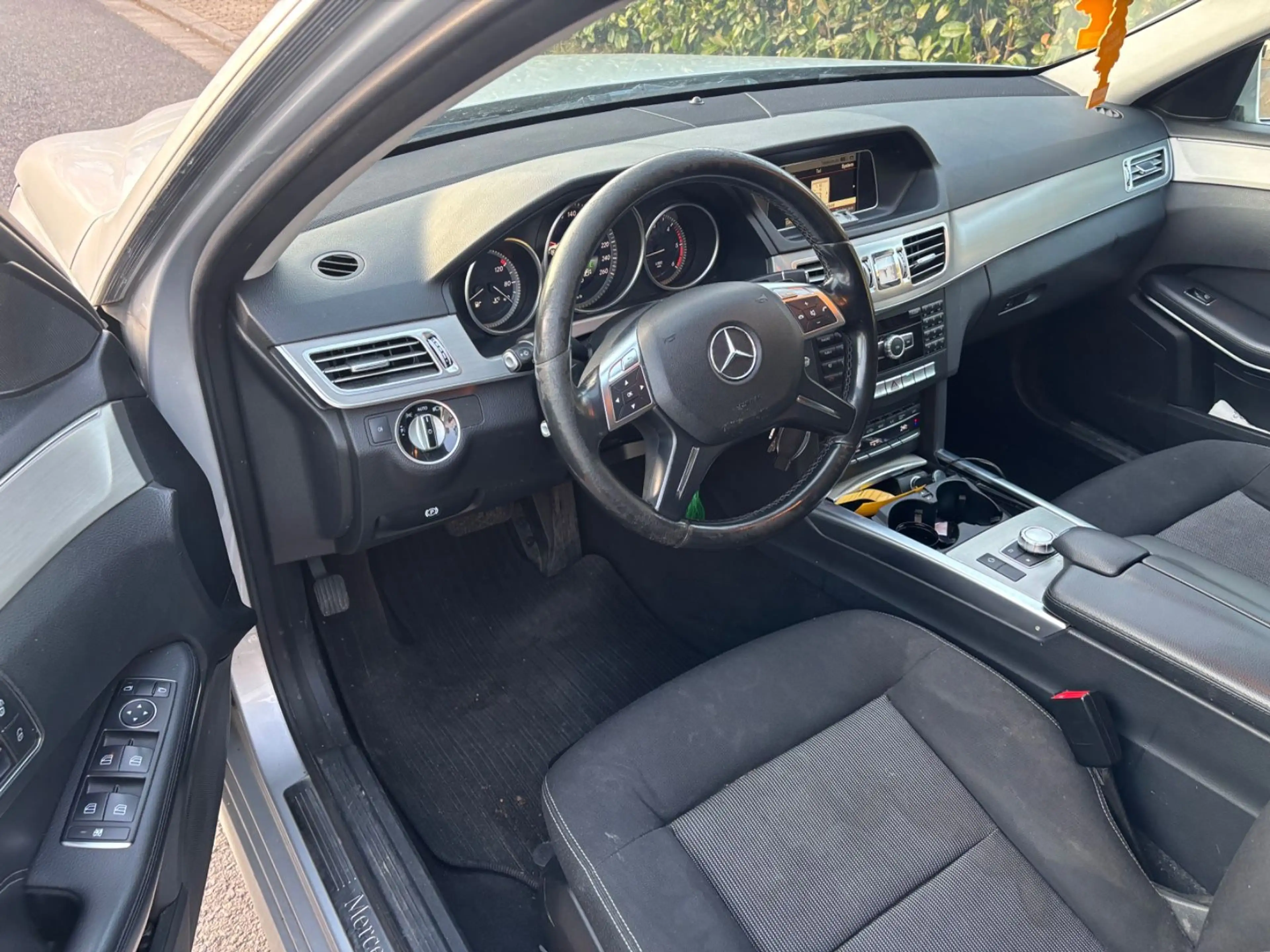 Mercedes-Benz E 250 CDI BlueEfficiency*SHD*NIEVO REGULIERUNG* — photo 11