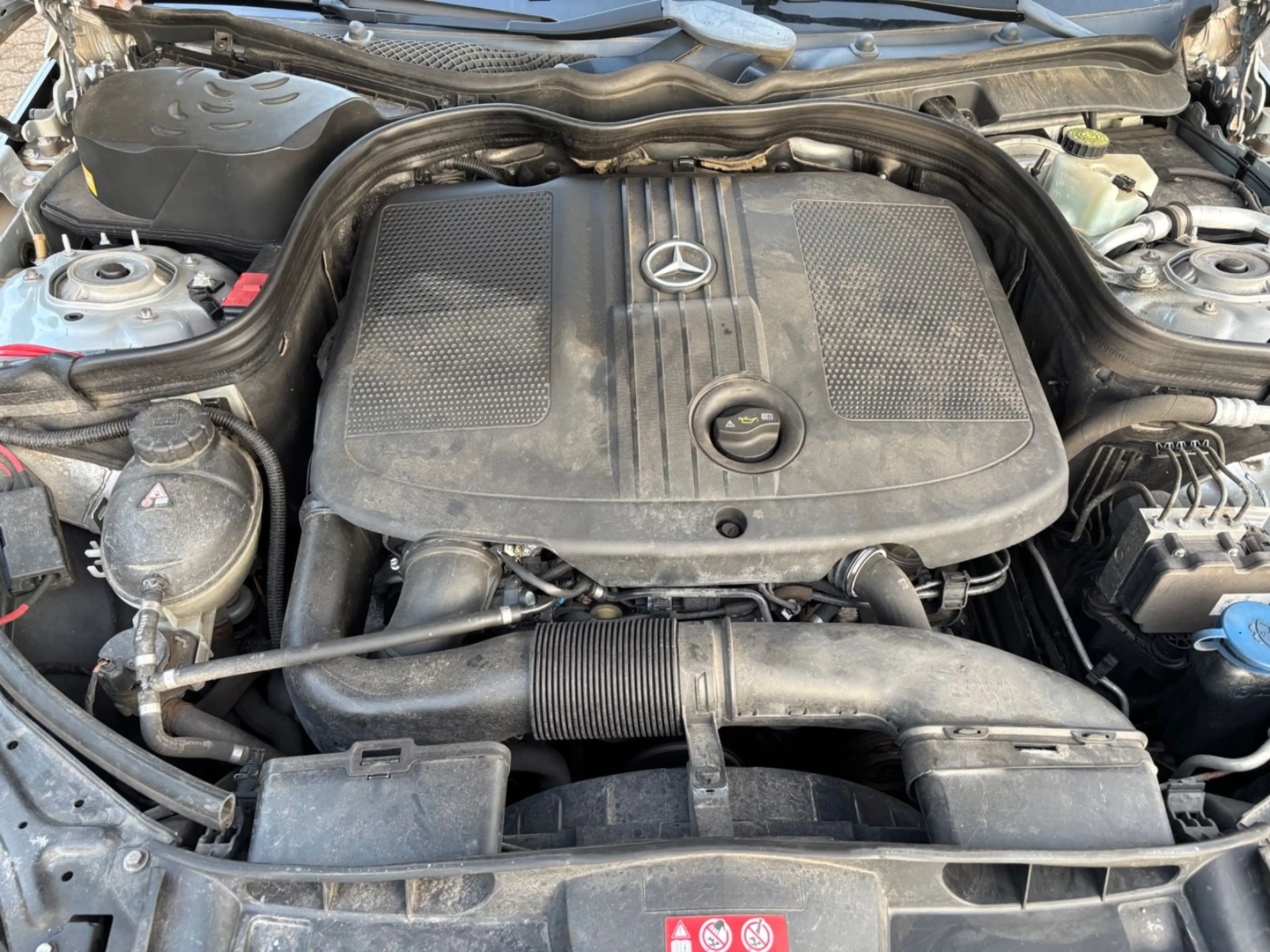 Mercedes-Benz E 250 CDI BlueEfficiency*SHD*NIEVO REGULIERUNG* — photo 10