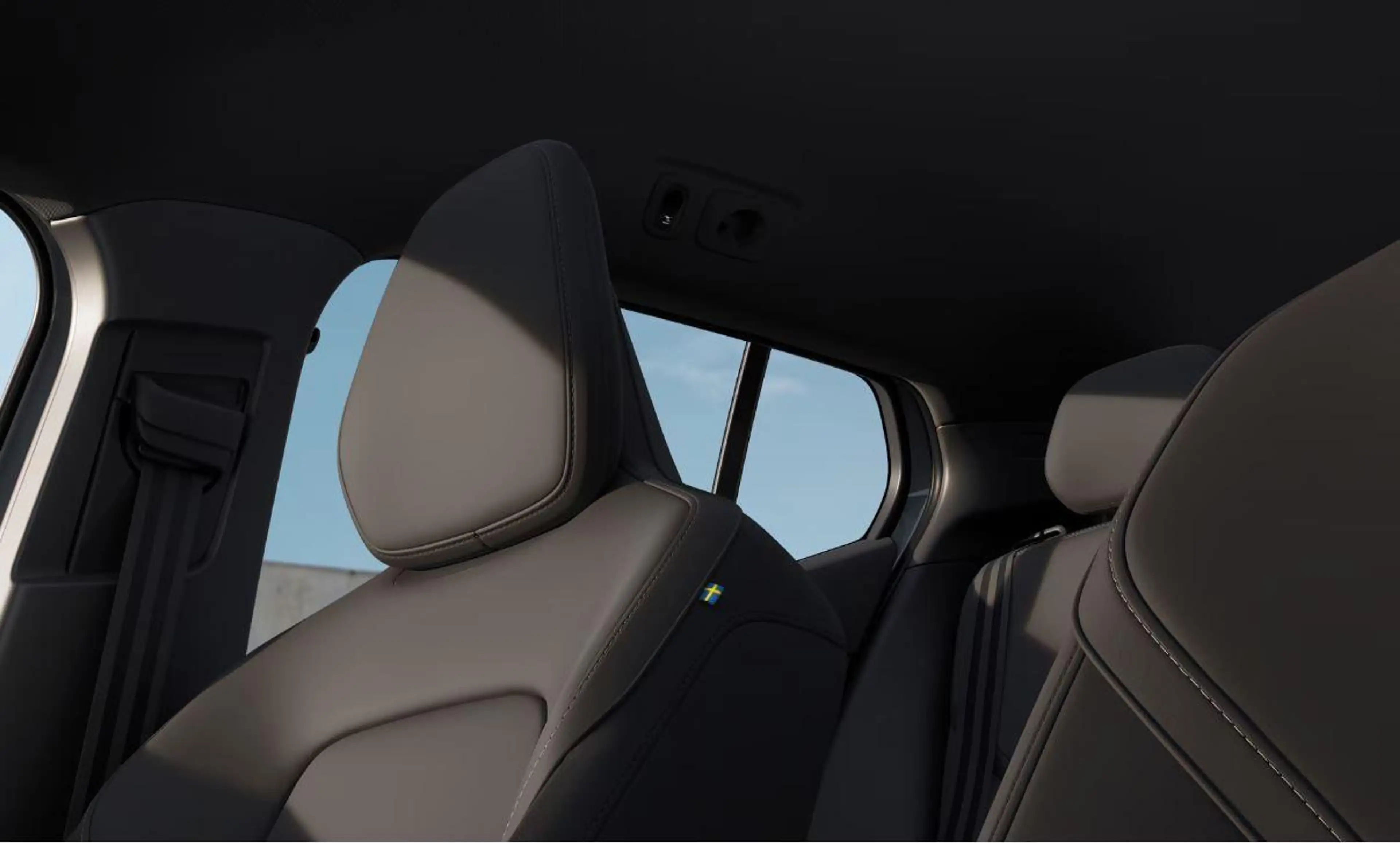 Volvo EX30 P5 Long Range Plus Europa 69 kWh — photo 18