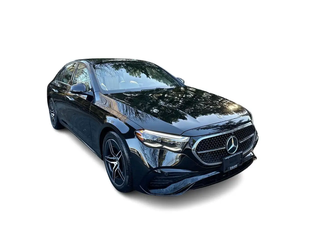 Mercedes-Benz E-Class снимка Mercedes-Benz E-Class