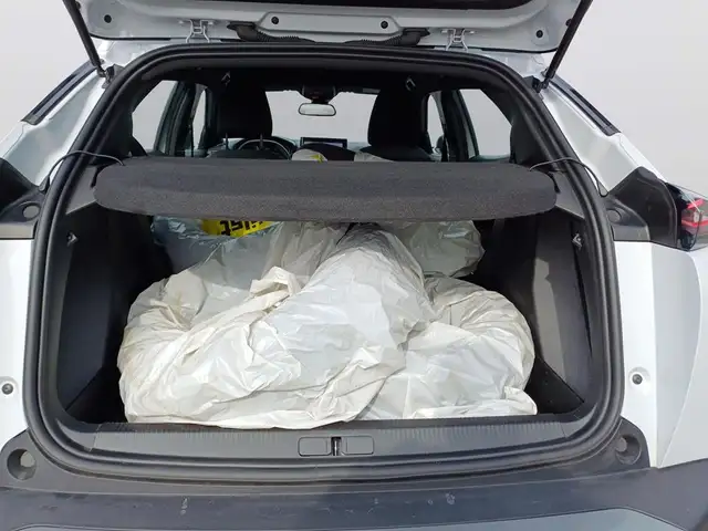 Peugeot 2008 view 7
