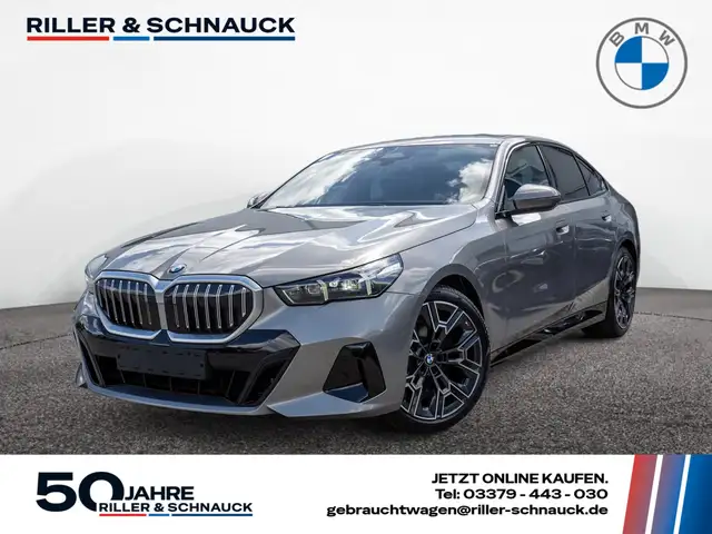 BMW 520 i M-Sport NAVI ACC HUD SITZBELÜFTUNG 360°