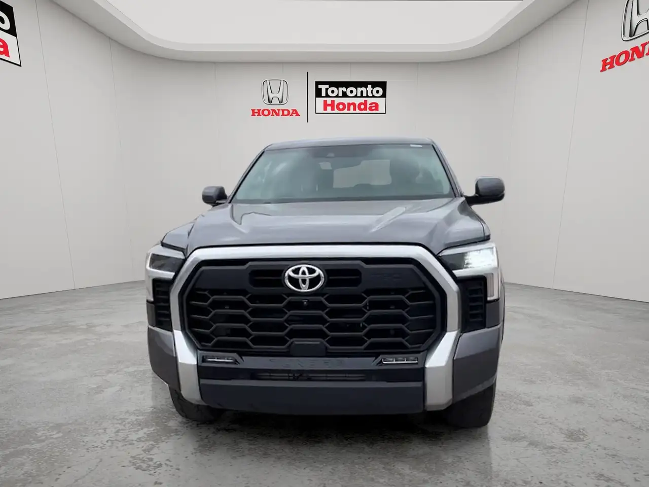 Toyota Tundra снимка Toyota Tundra