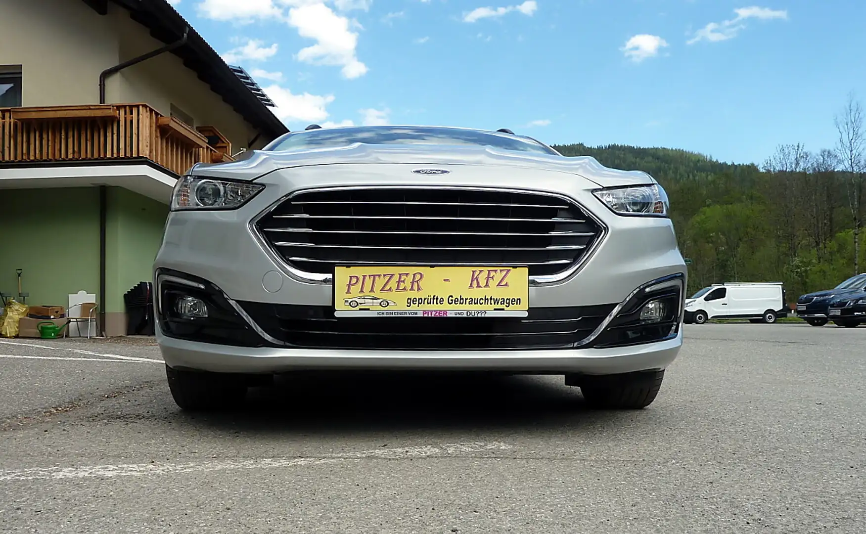 Ford Mondeo Traveller Trend 2,0 TDCi Start/Stop Silber - 1