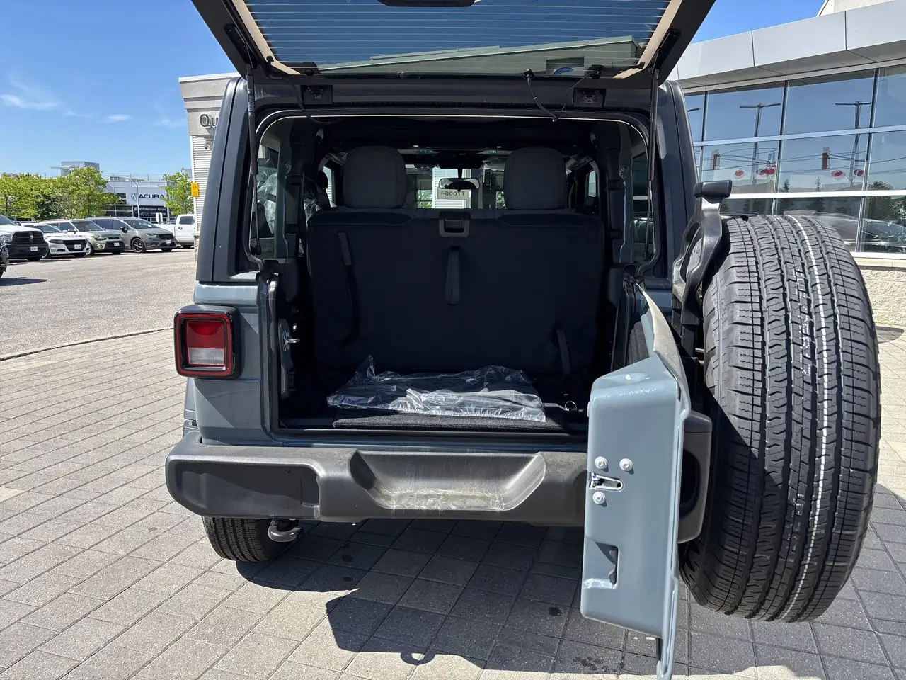 Jeep Wrangler снимка Jeep Wrangler