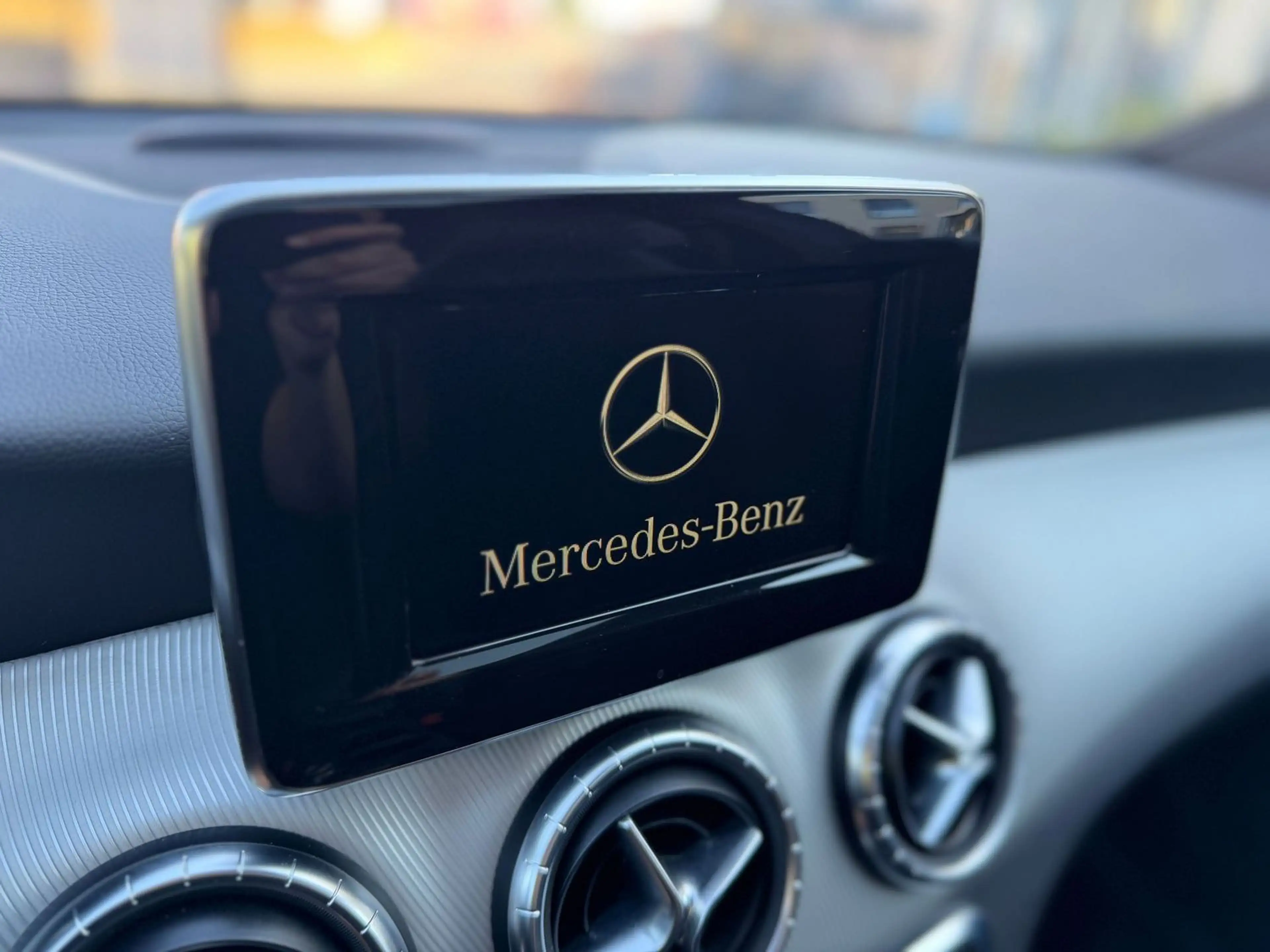Mercedes-Benz CLA 220 CDI 1.HAND/AUTOMATIK/PANO/KAMERA/S-HEFT — photo 15