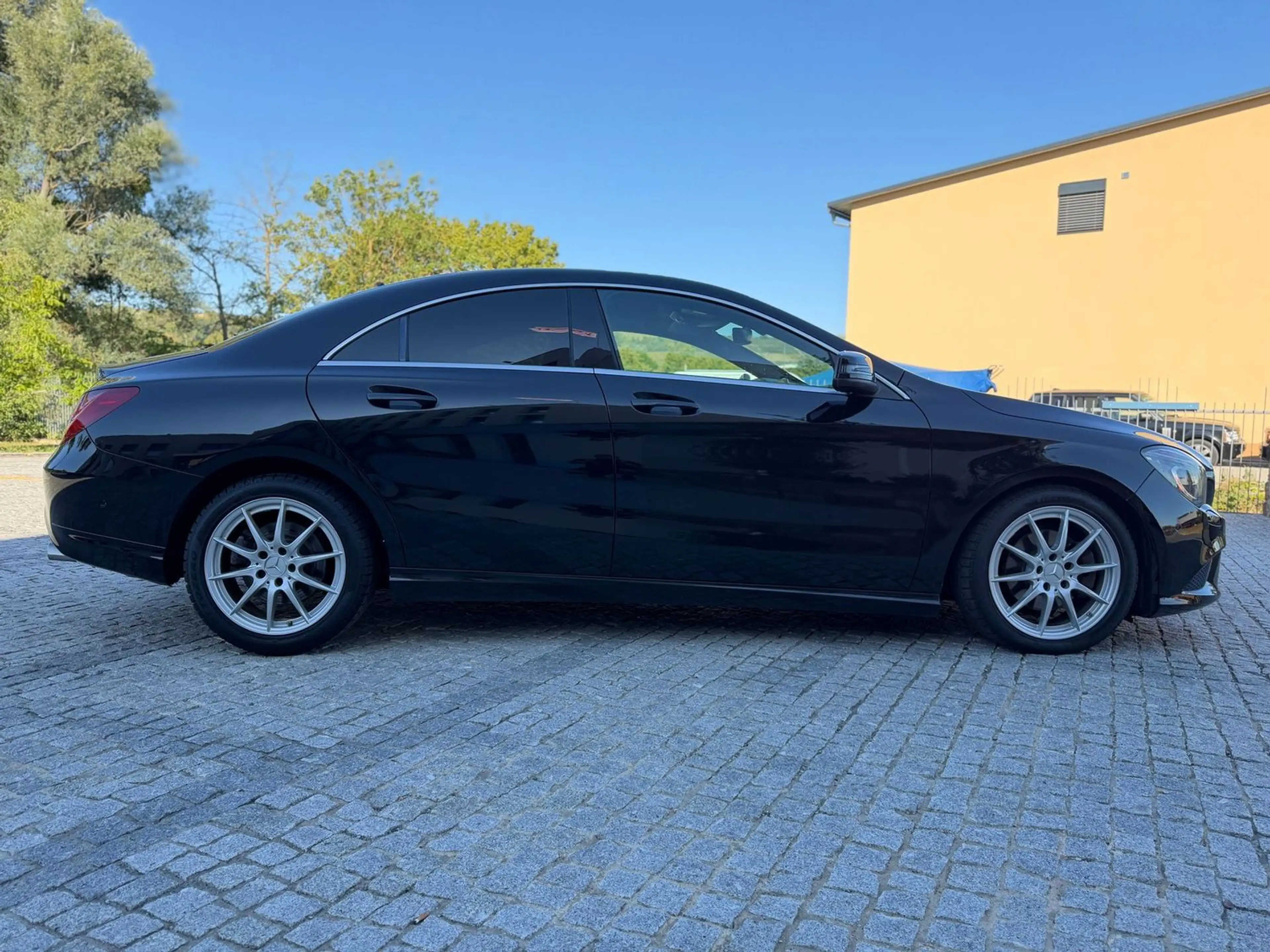 Mercedes-Benz CLA 220 CDI 1.HAND/AUTOMATIK/PANO/KAMERA/S-HEFT — photo 6