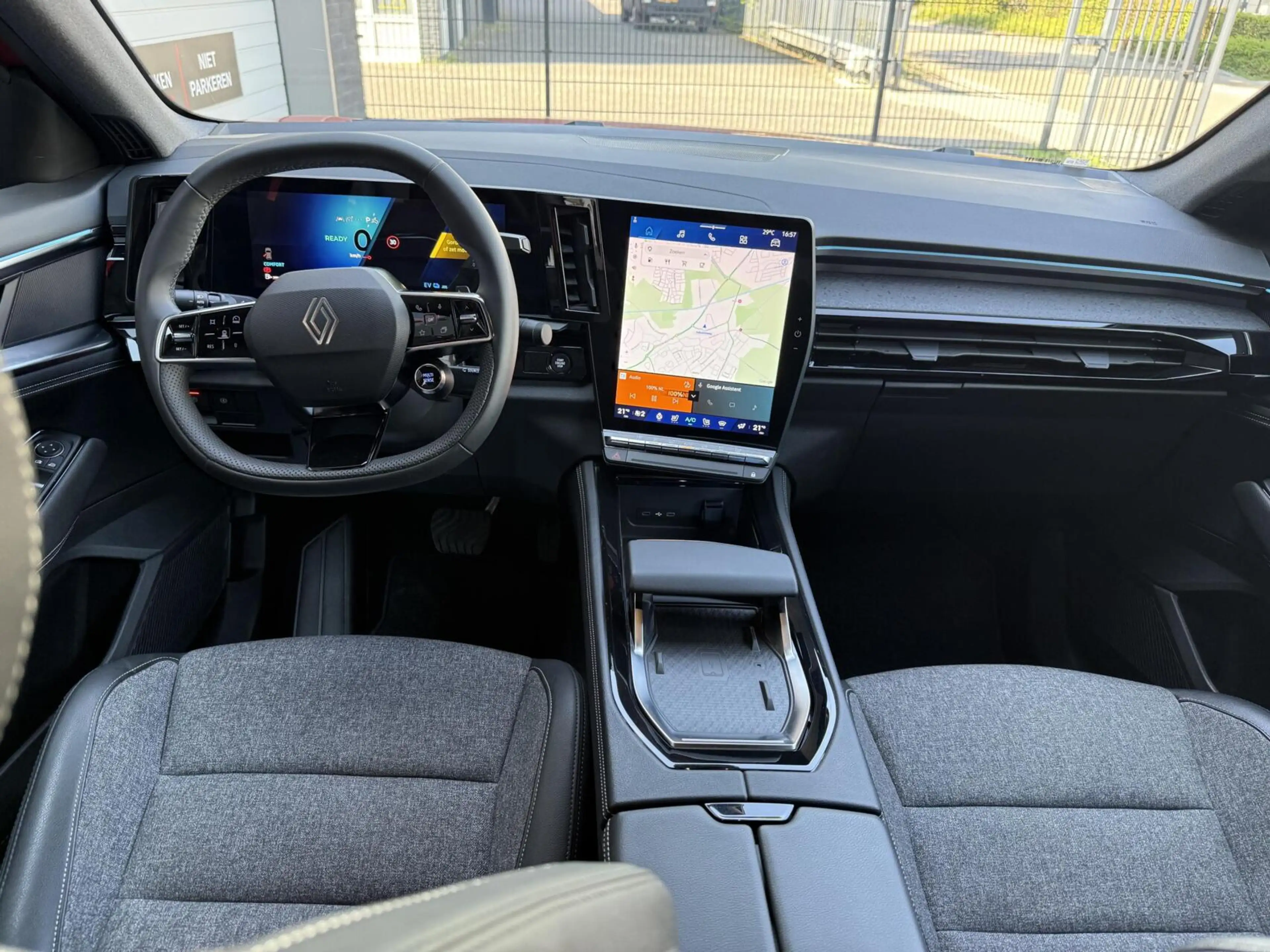 Renault Rafale 1.2 E-Tech full hybrid 200 techno ACHTERASBESTURIN — photo 2