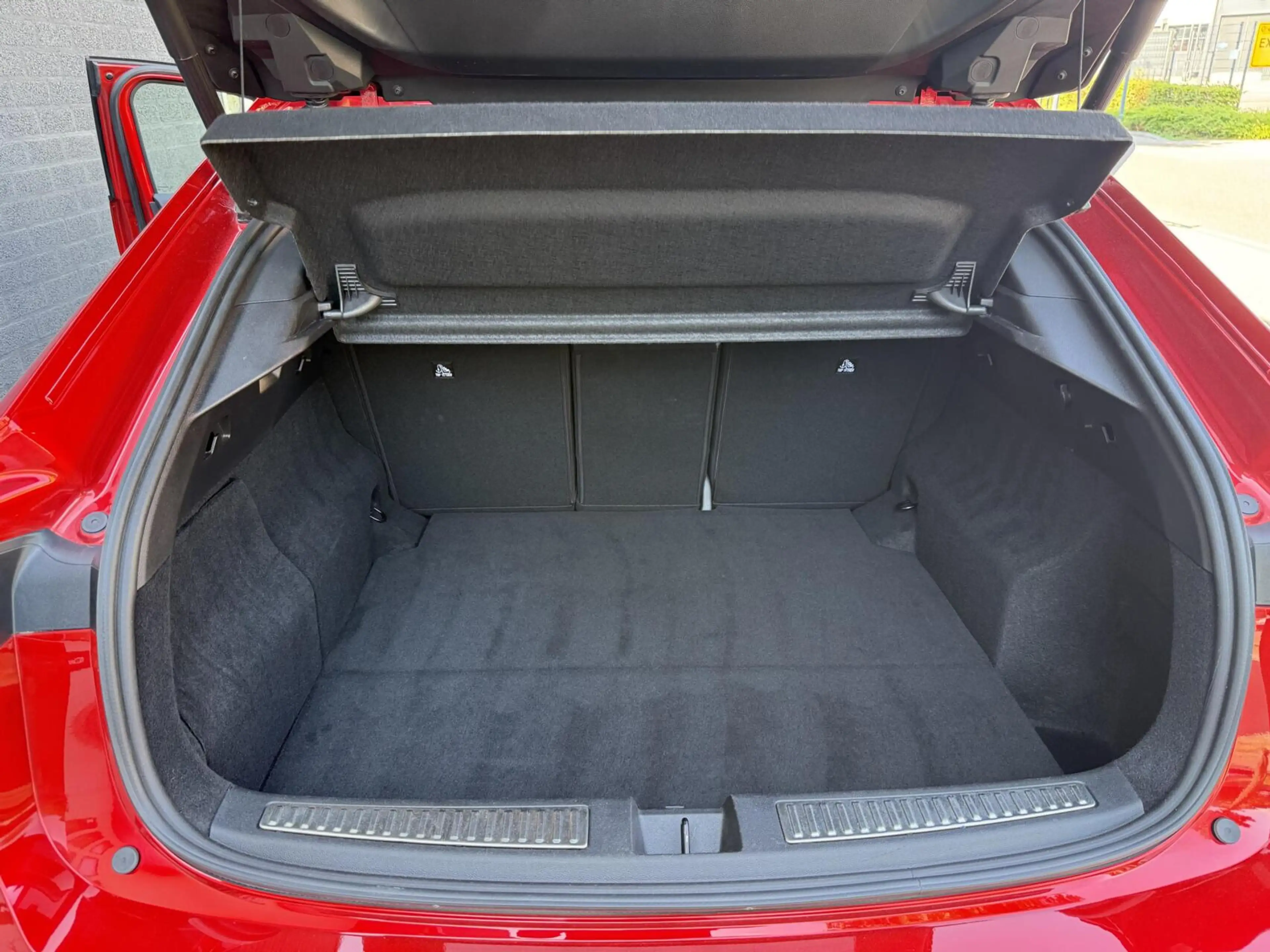 Renault Rafale 1.2 E-Tech full hybrid 200 techno ACHTERASBESTURIN — photo 24