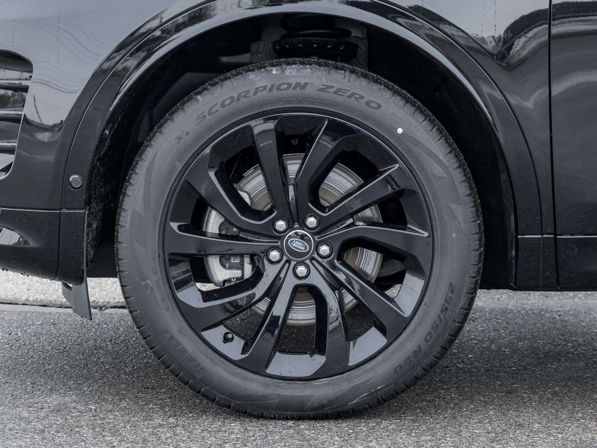 2025 Land Rover Discovery Sport Dynamic SE 4WD — photo 1