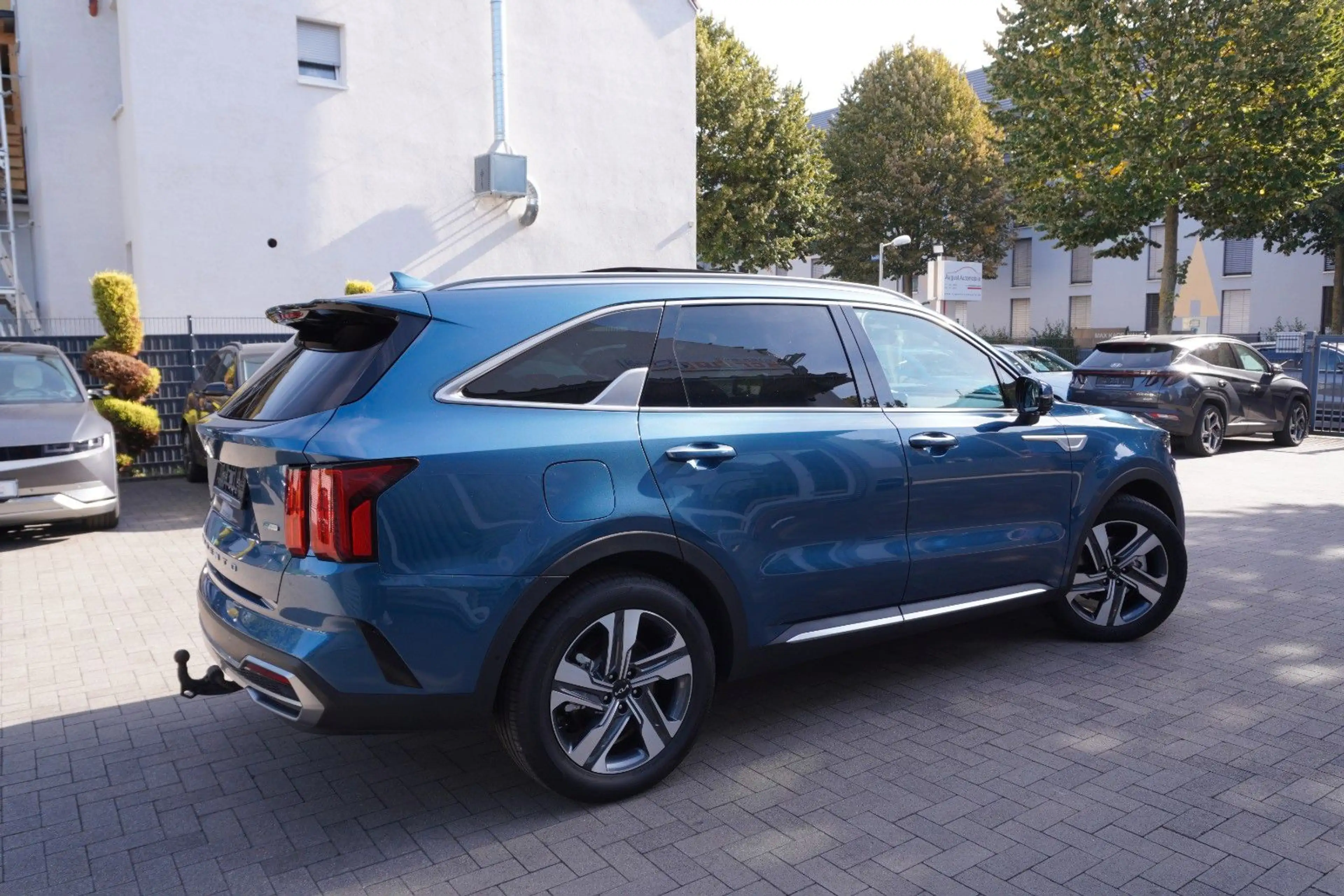Kia Sorento Platinum 4WD Plug-In Pano Belüf 360 BOSE — photo 8