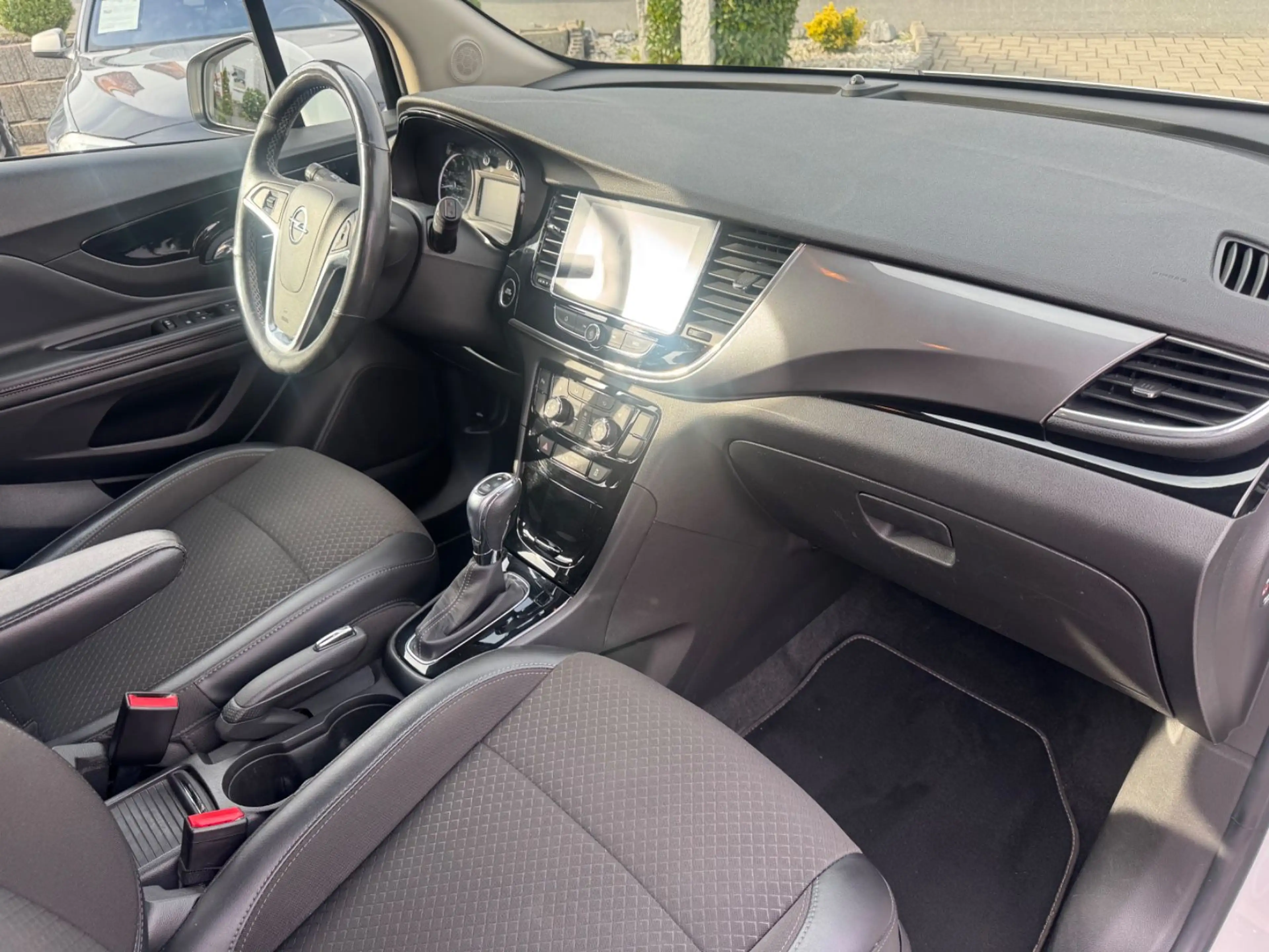 Opel Mokka X 120 Jahre/LED/AHK/Kamera/Apple CarPlay — photo 11