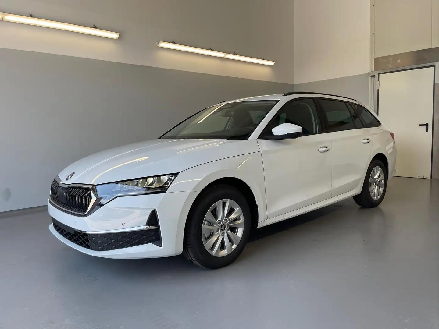 Skoda Octavia Combi Selection 150PS TDI DSG AHK+Kamera+GV4+AC... Weiß - 1