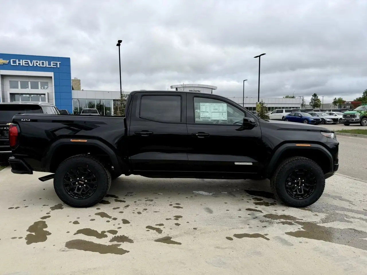 GMC Canyon снимка GMC Canyon