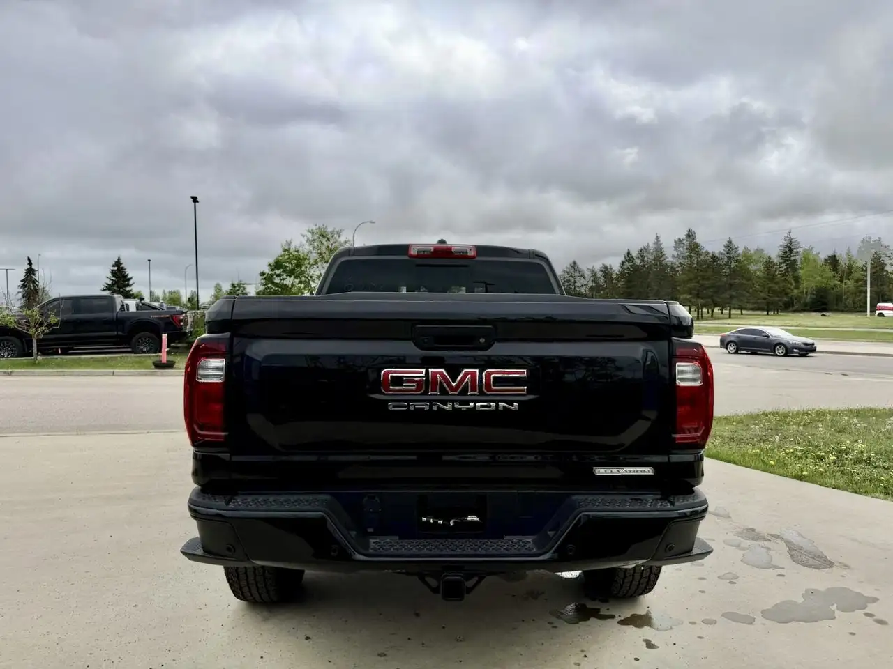 GMC Canyon снимка GMC Canyon