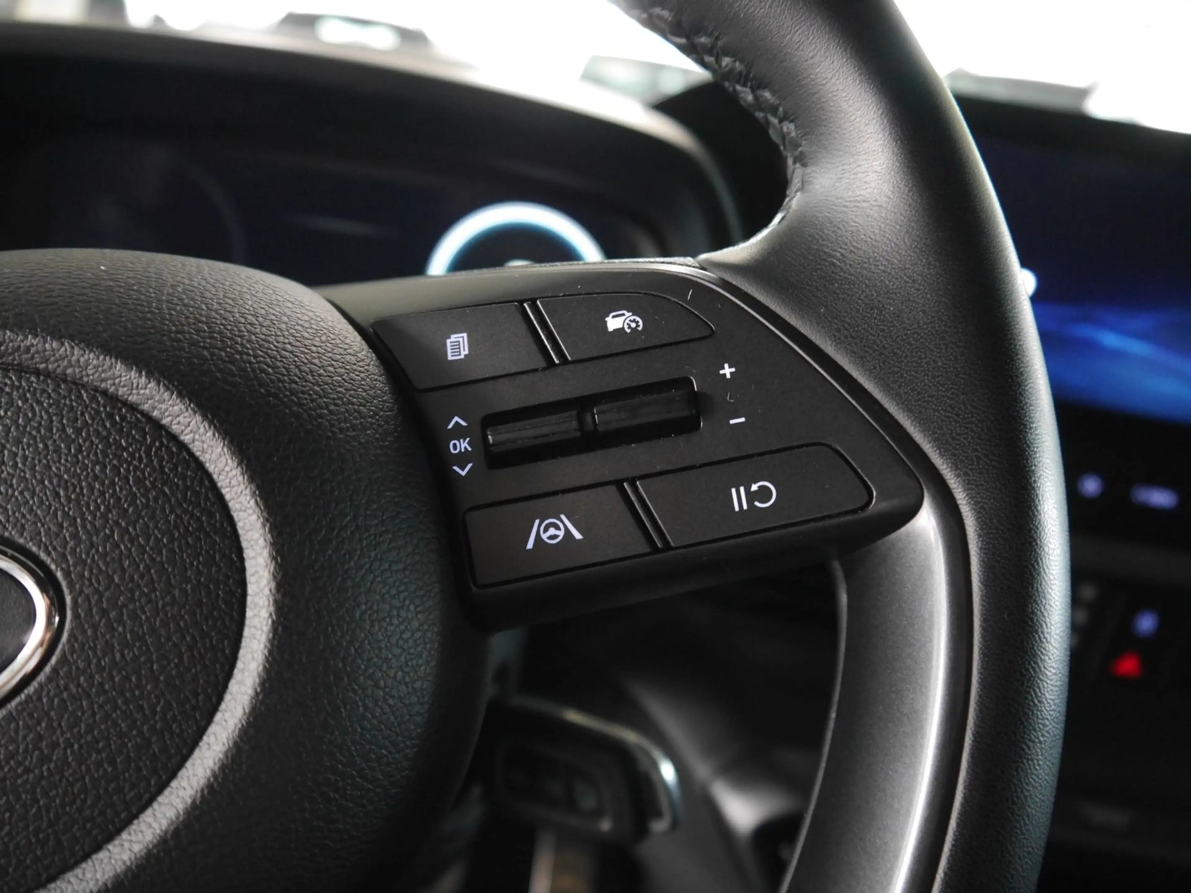 Hyundai BAYON Connect & Go Mild-Hybrid 2WD*Navi* — photo 14