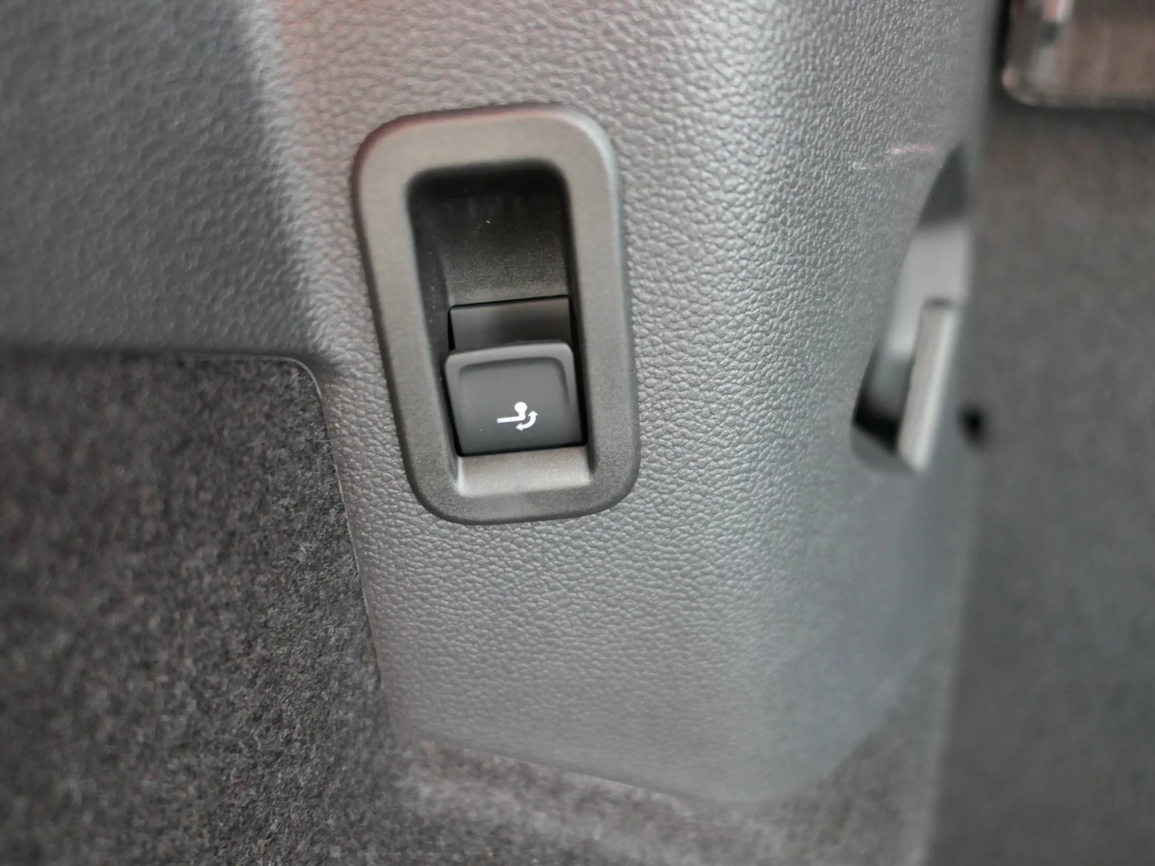 Volkswagen Golf R R-Line TDI 4MOTION DSG — photo 12