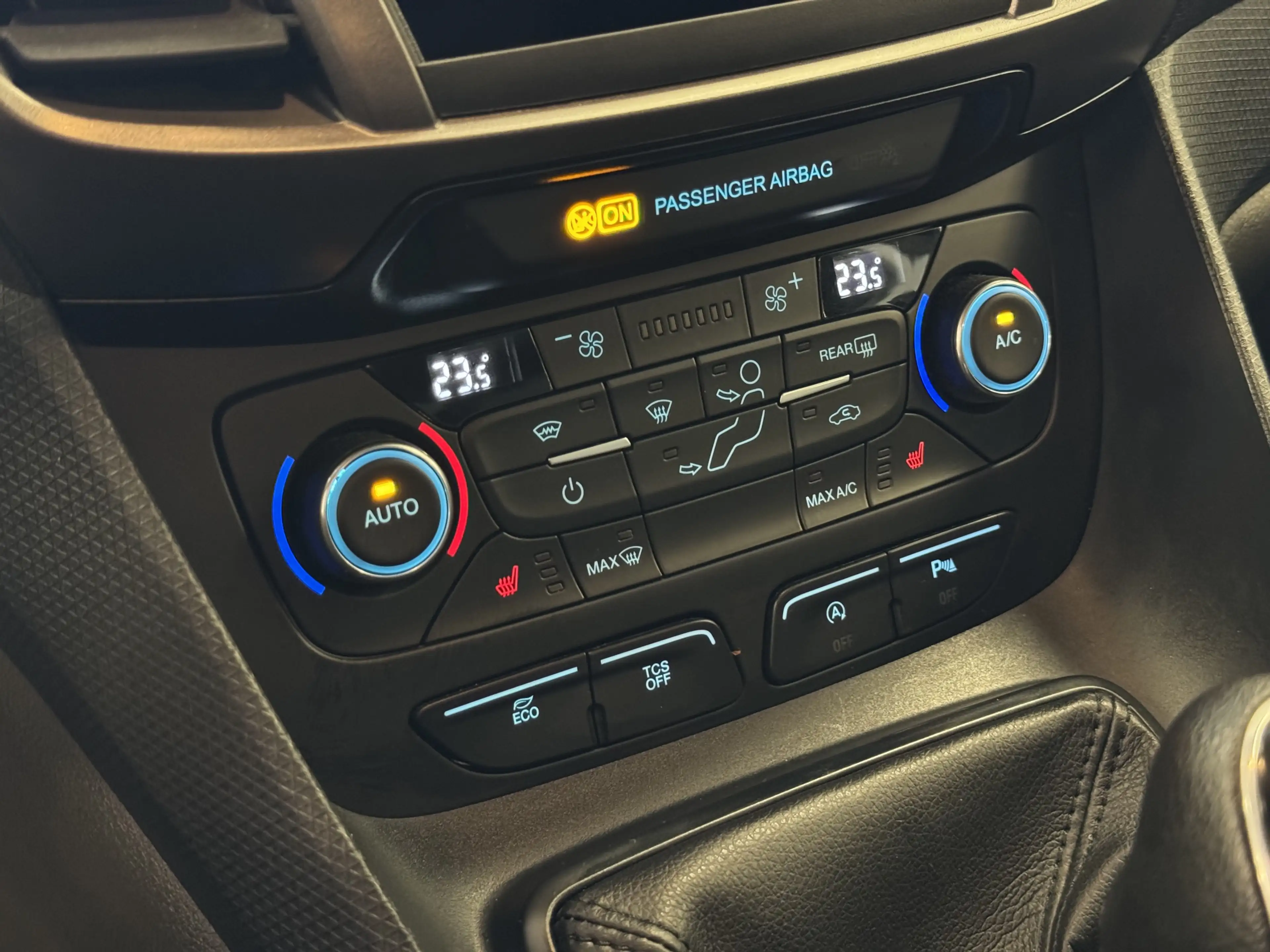Ford Grand Tourneo Connect*Navi*R-Cam*CarPlay*7Sitzer — photo 13