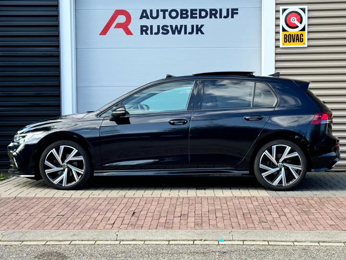 Volkswagen Golf 1.5 eTSI R-Line Pano/H&K/Camera/Blindspot Noir - 2