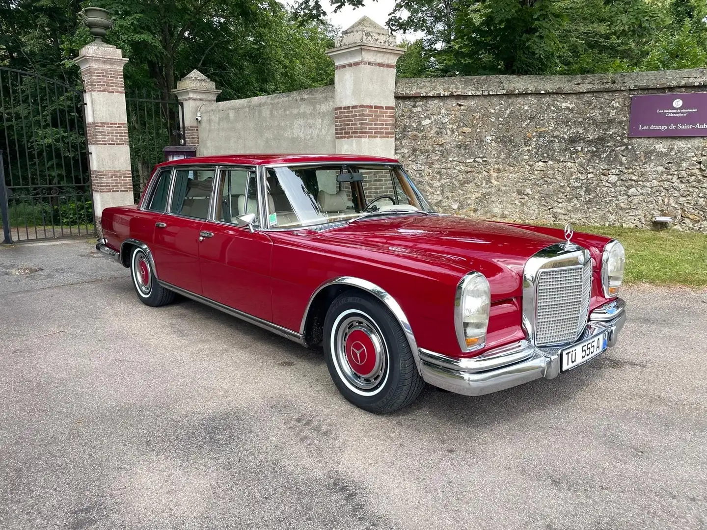 Mercedes-Benz 600 chauffeur divider - 1