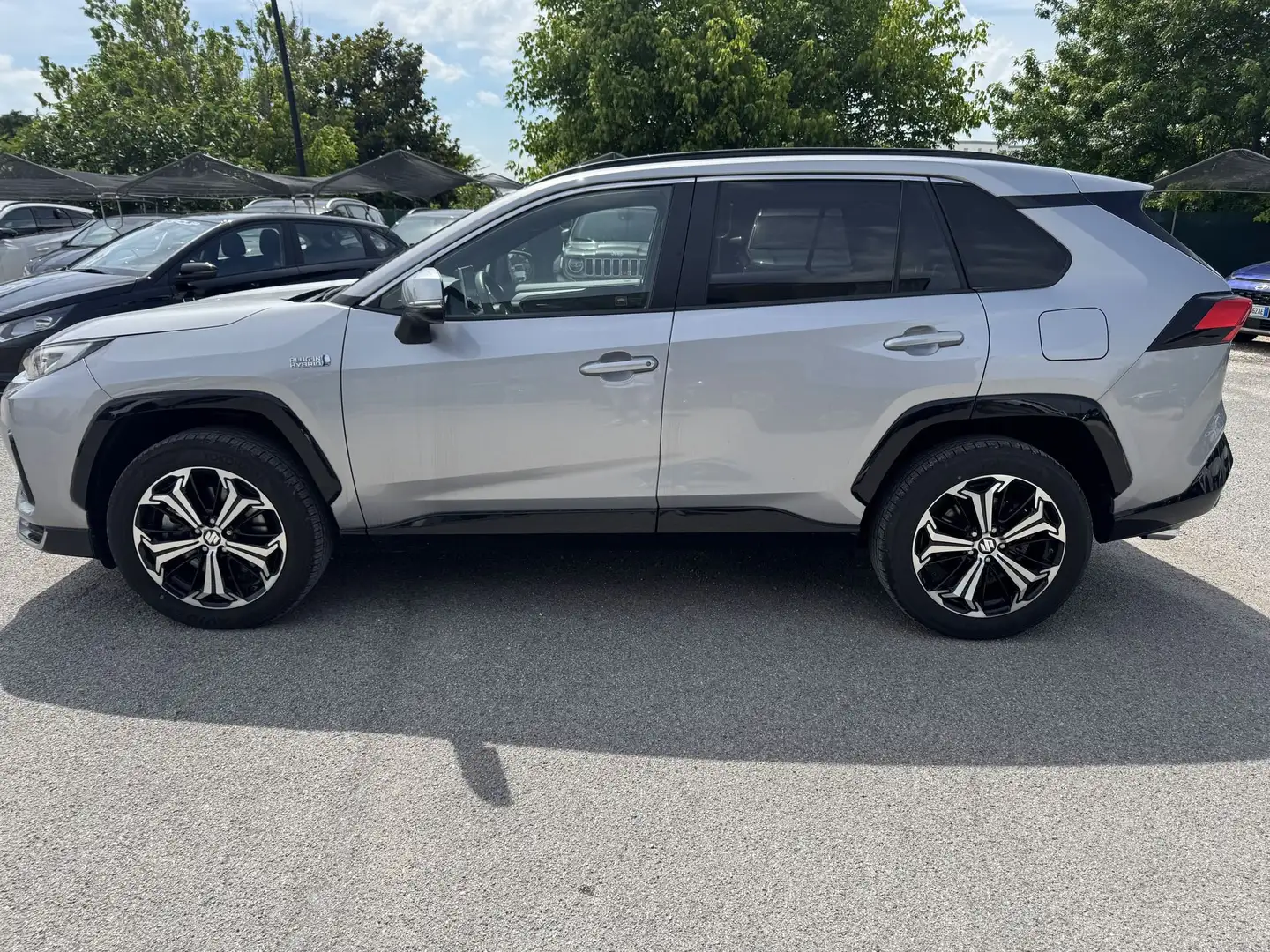 Suzuki Across 2.5 Plug-in Hybrid E-CVT 4WD Top Stříbrná - 2