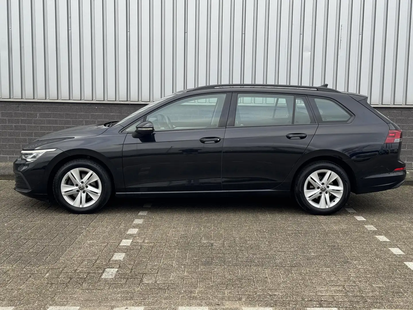 Volkswagen Golf Variant 1.0 eTSI Life Golf VIII | Automaat | Camara | Stuu Noir - 2