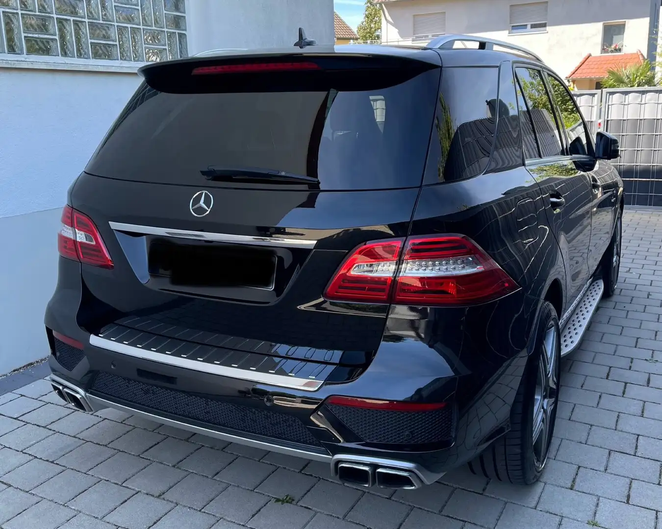 Mercedes-Benz ML 63 AMG 4Matic SPEEDSHIFT 7G-TRONIC Performance Package Fekete - 2