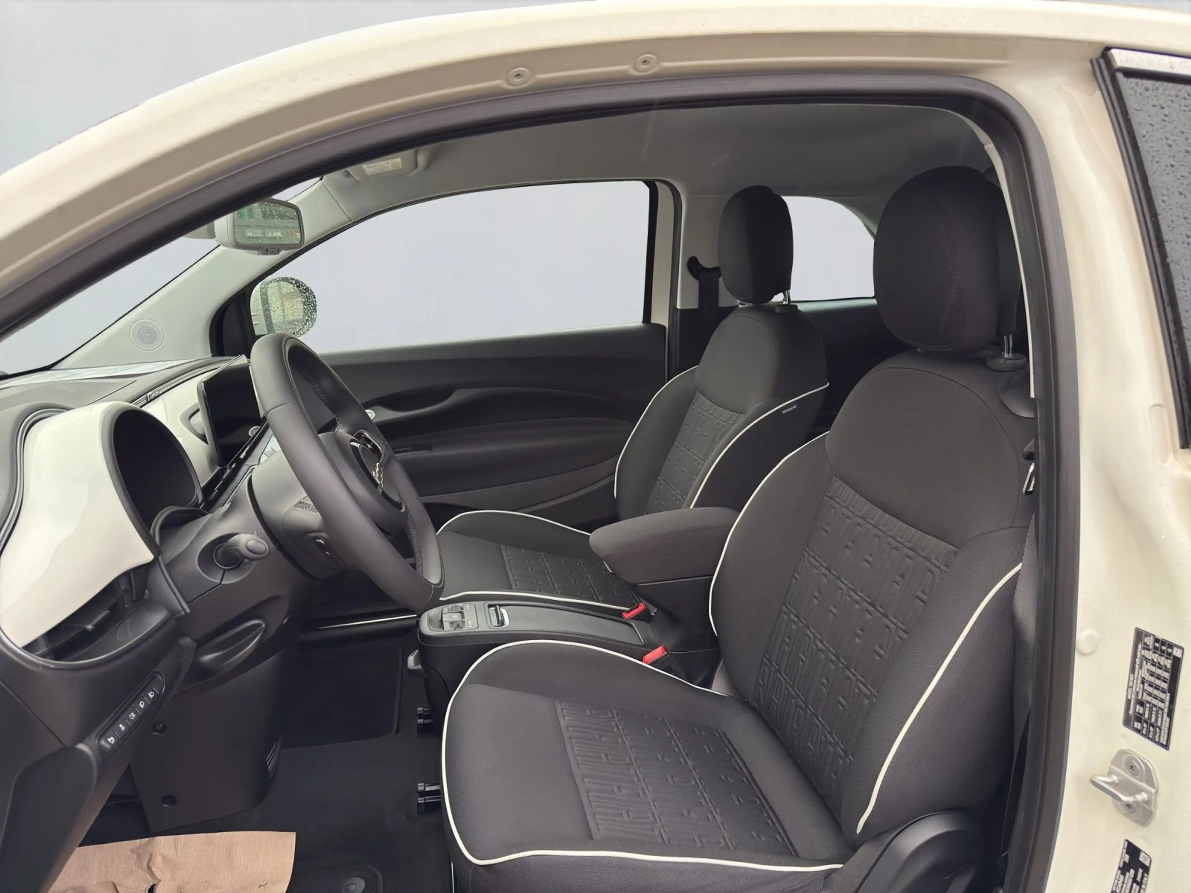 Fiat 500e *LED*CARPLAY*KLIMA* — photo 10