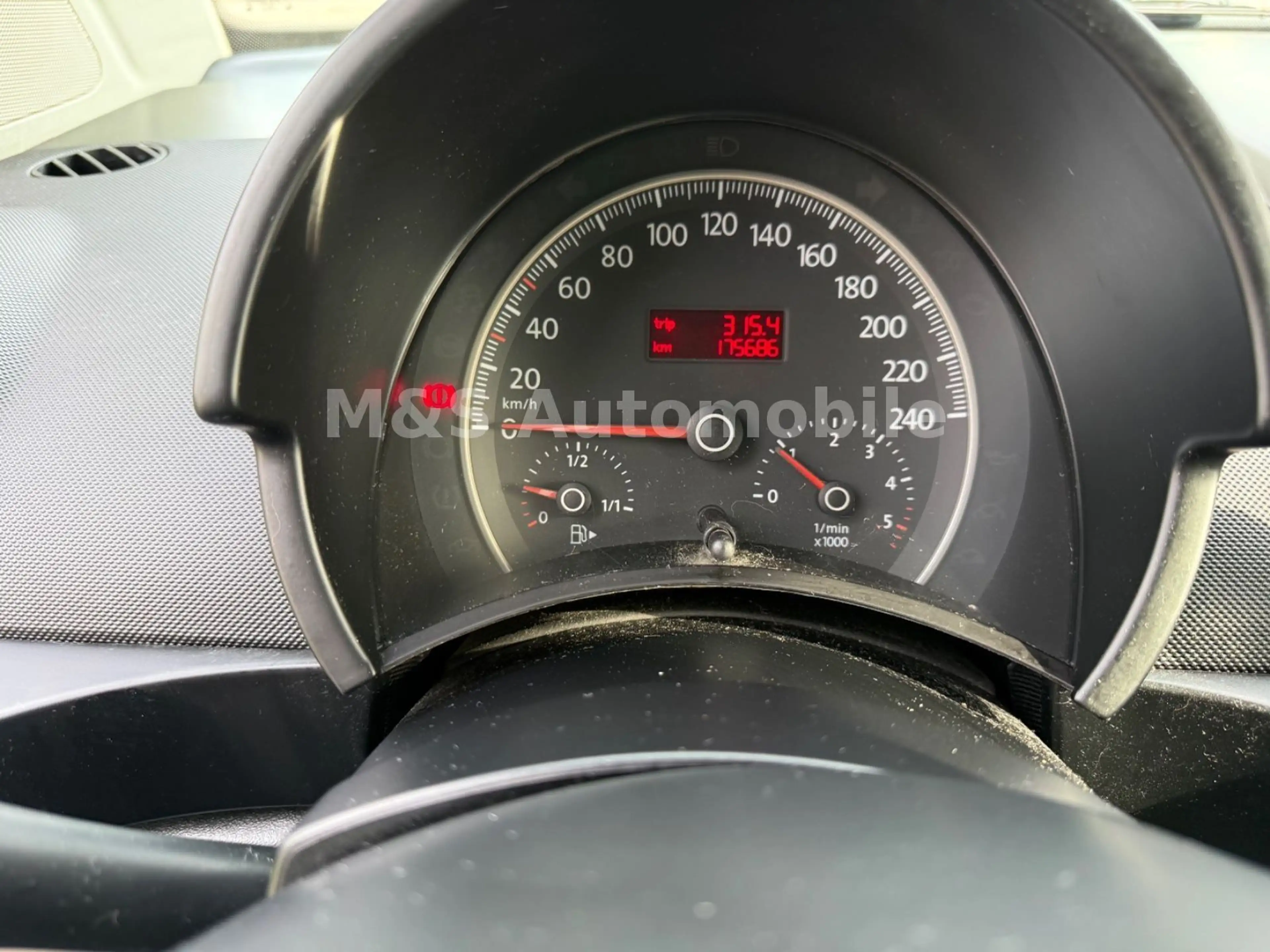 Volkswagen New Beetle 1.9 Klima,SHZ.PDC,Tüv — photo 15