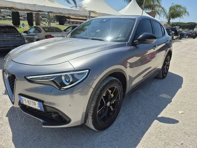 Alfa Romeo Stelvio Stelvio 2.2 t Super Q4 210cv auto my19