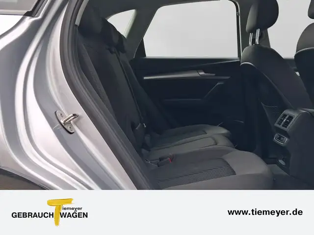 Audi Q5 view 5