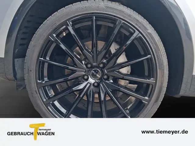 Audi Q5 view 6