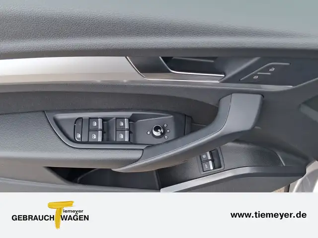 Audi Q5 view 7